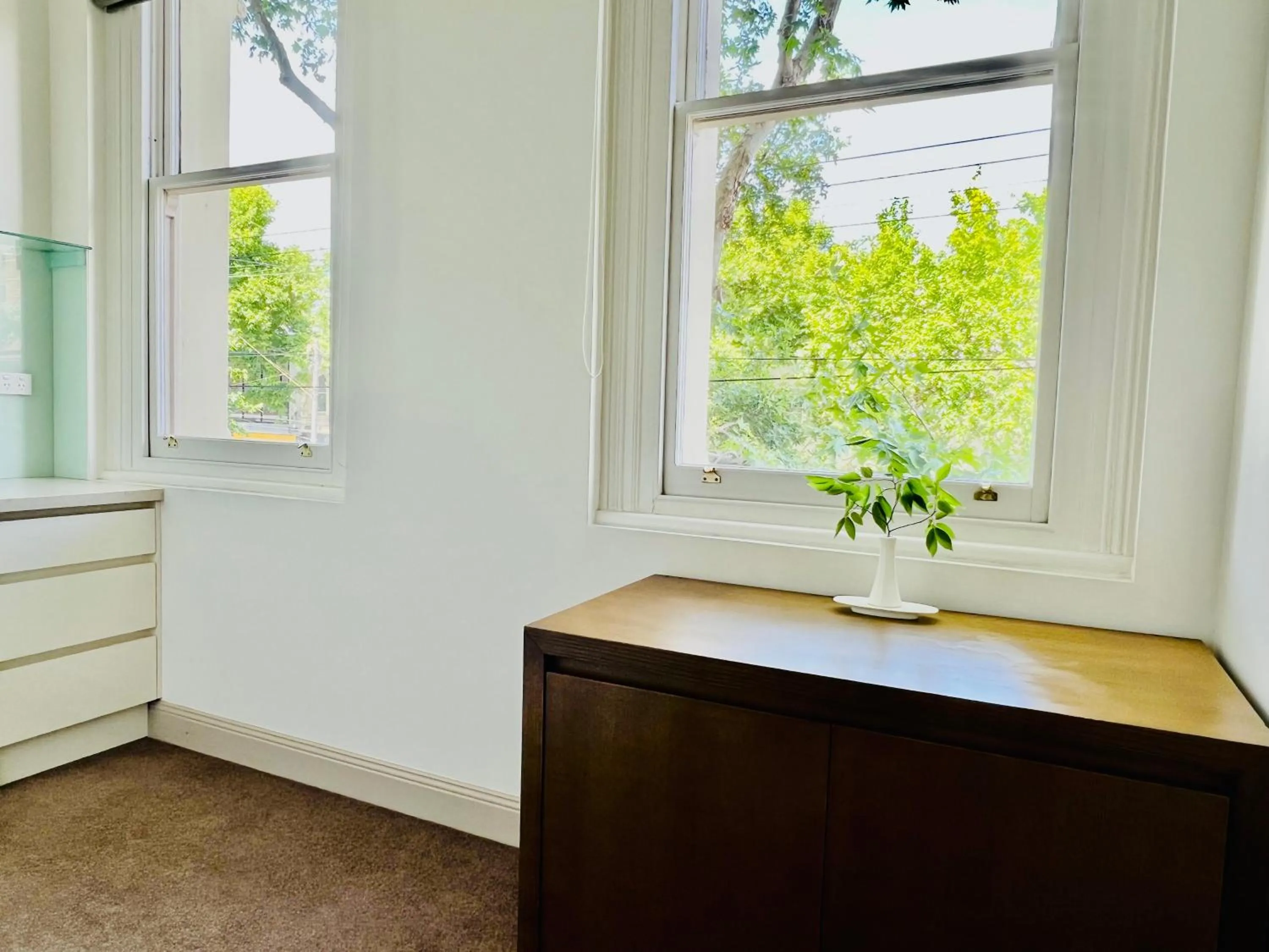 hair dresser in Clarendon Hotel