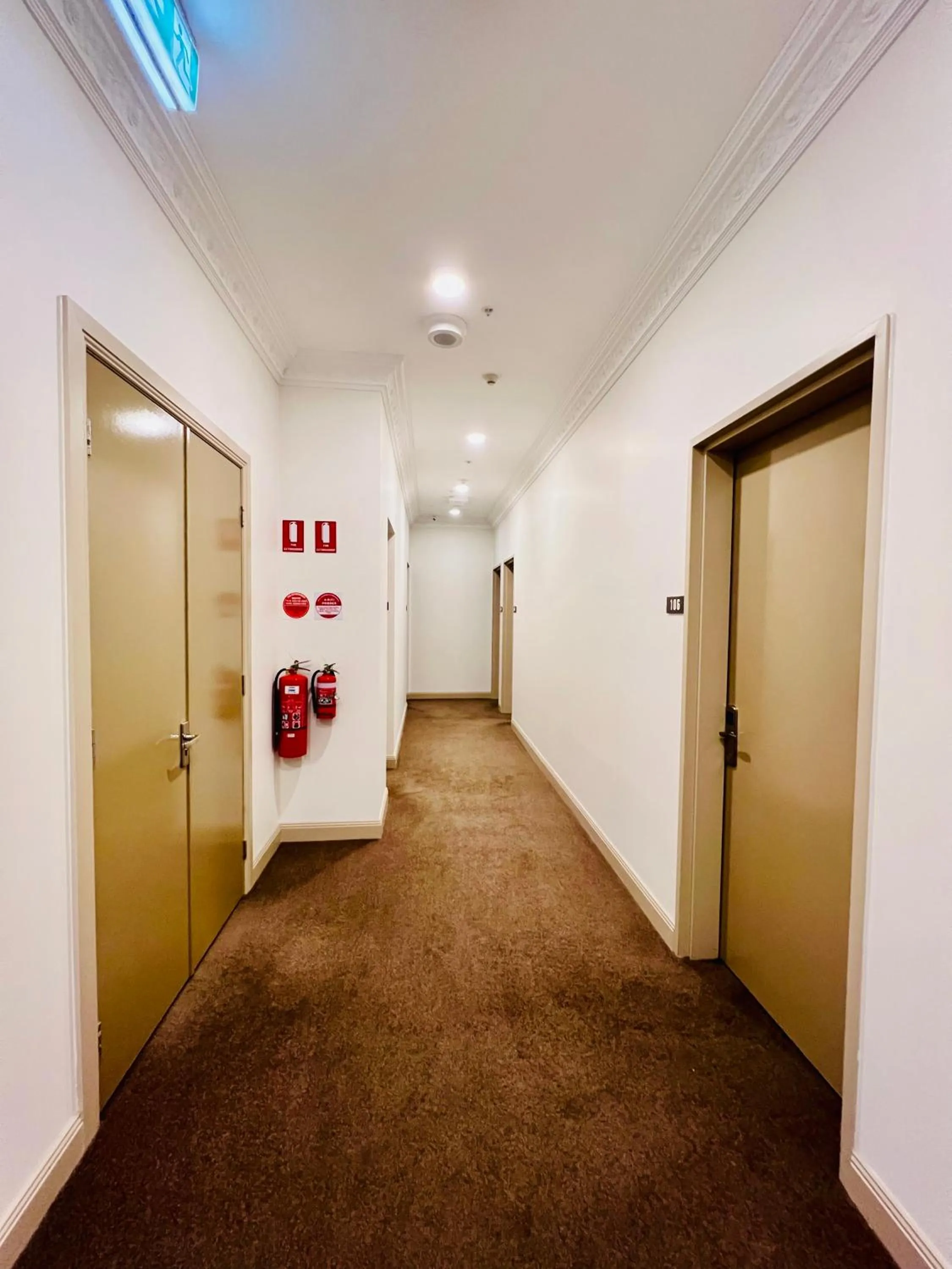 Lobby or reception in Clarendon Hotel