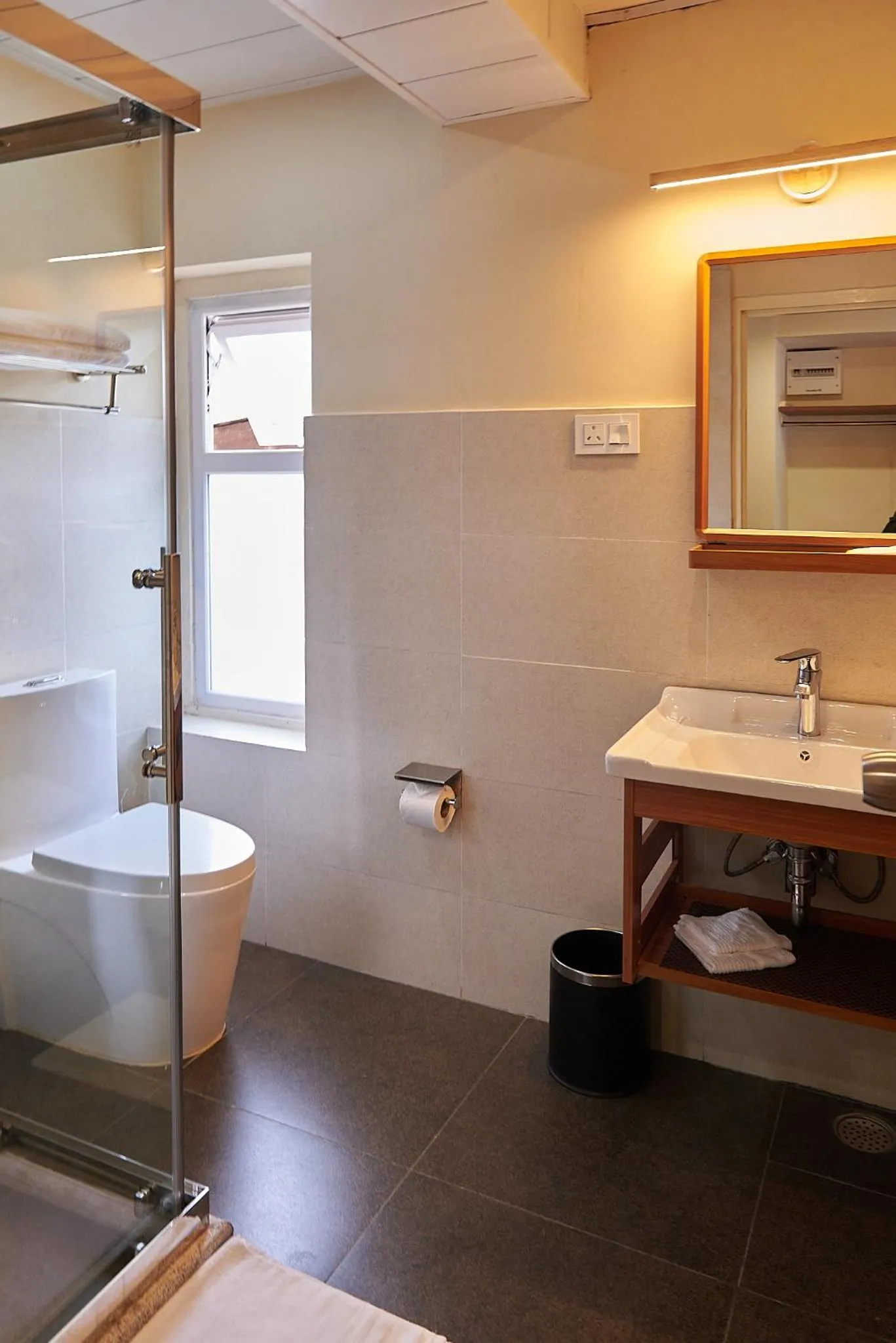 Shower in The Willows Hotel, Bhutan