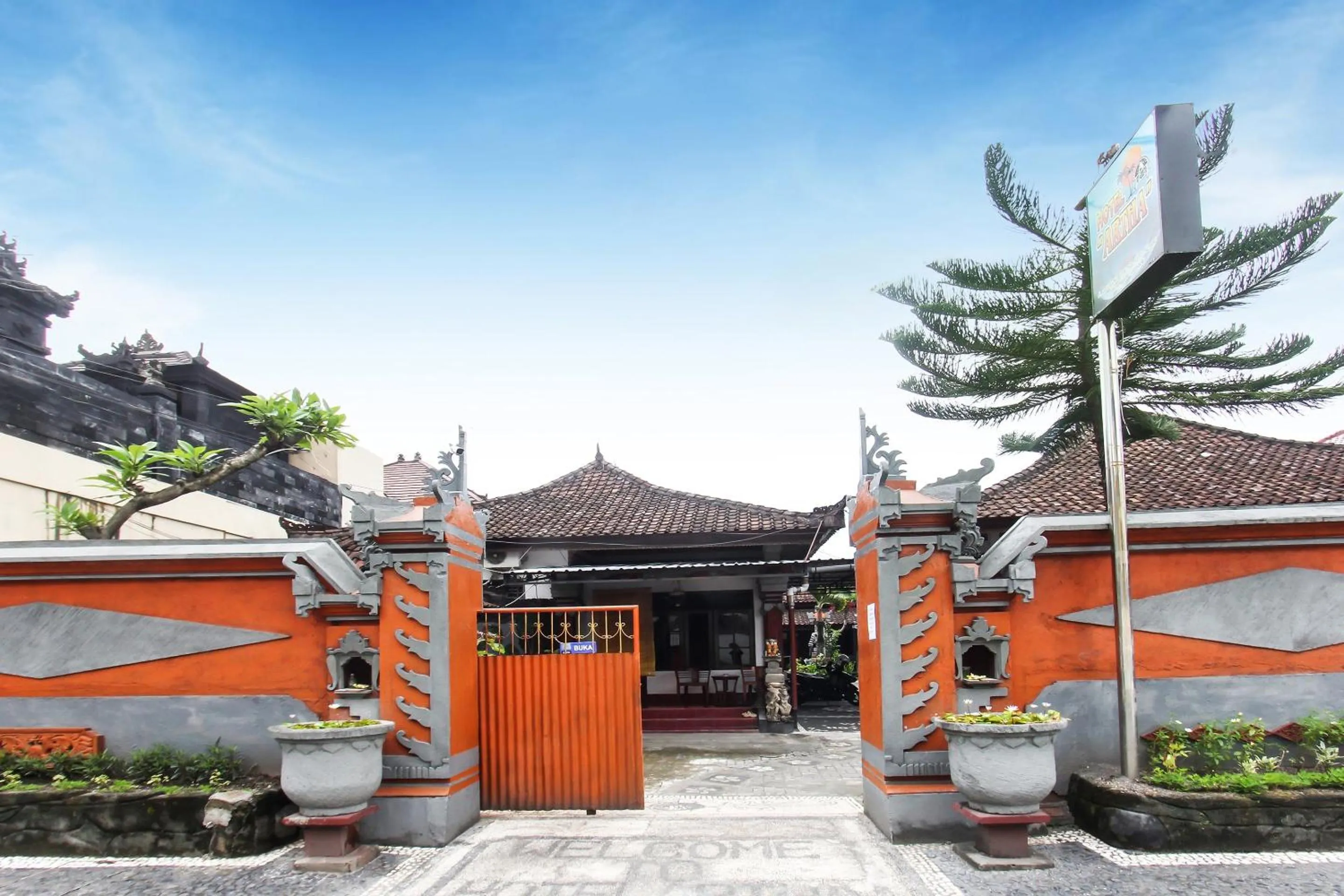 Facade/entrance in Hotel O Artha