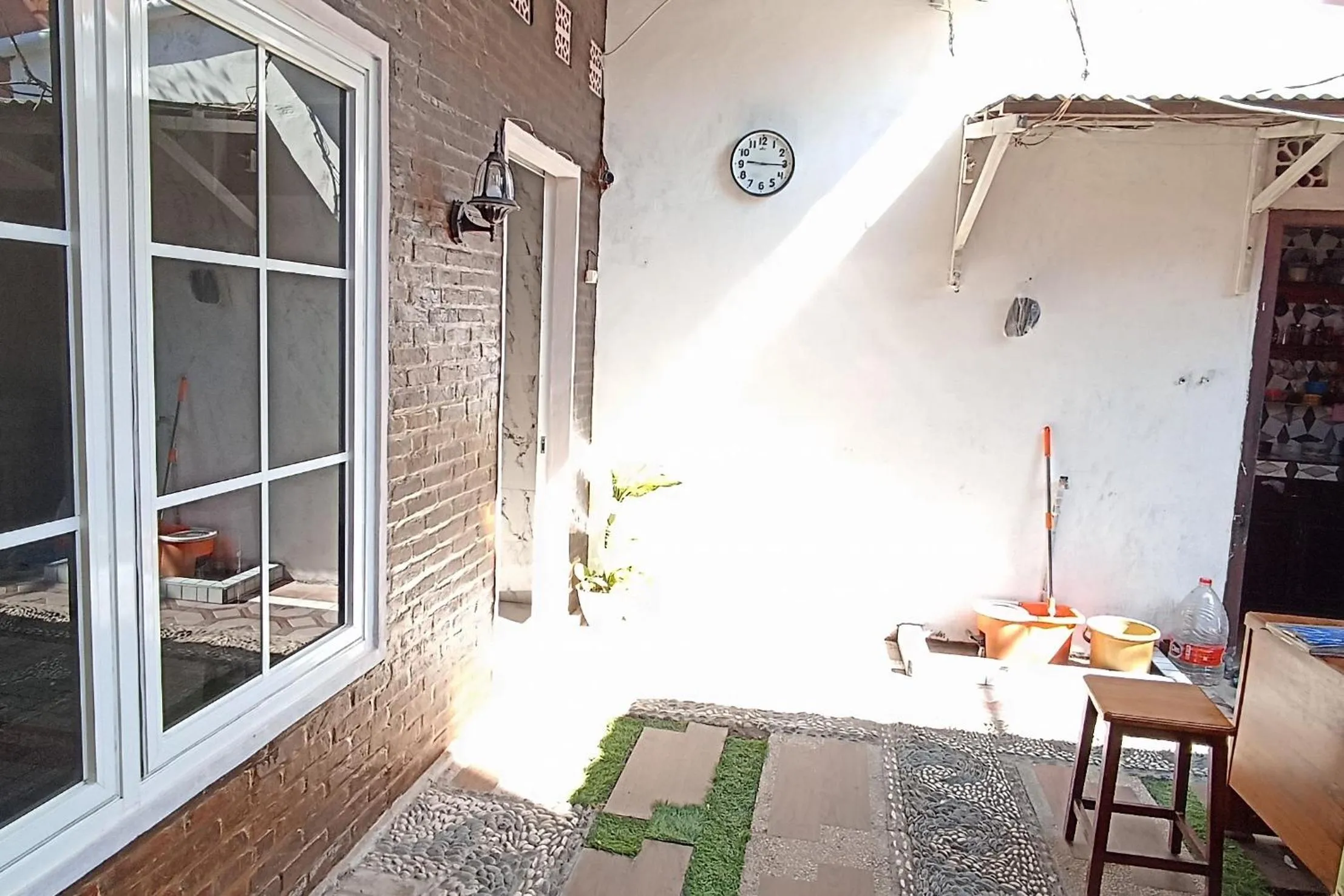 Lobby or reception in Tutus Homestay Syariah RedPartner