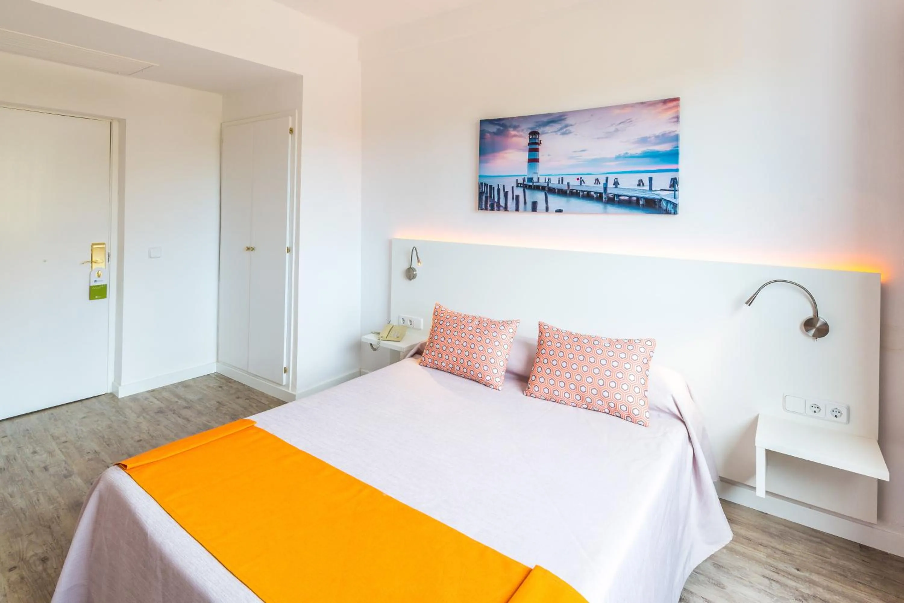 Bedroom, Bed in Bellevue Lagomonte