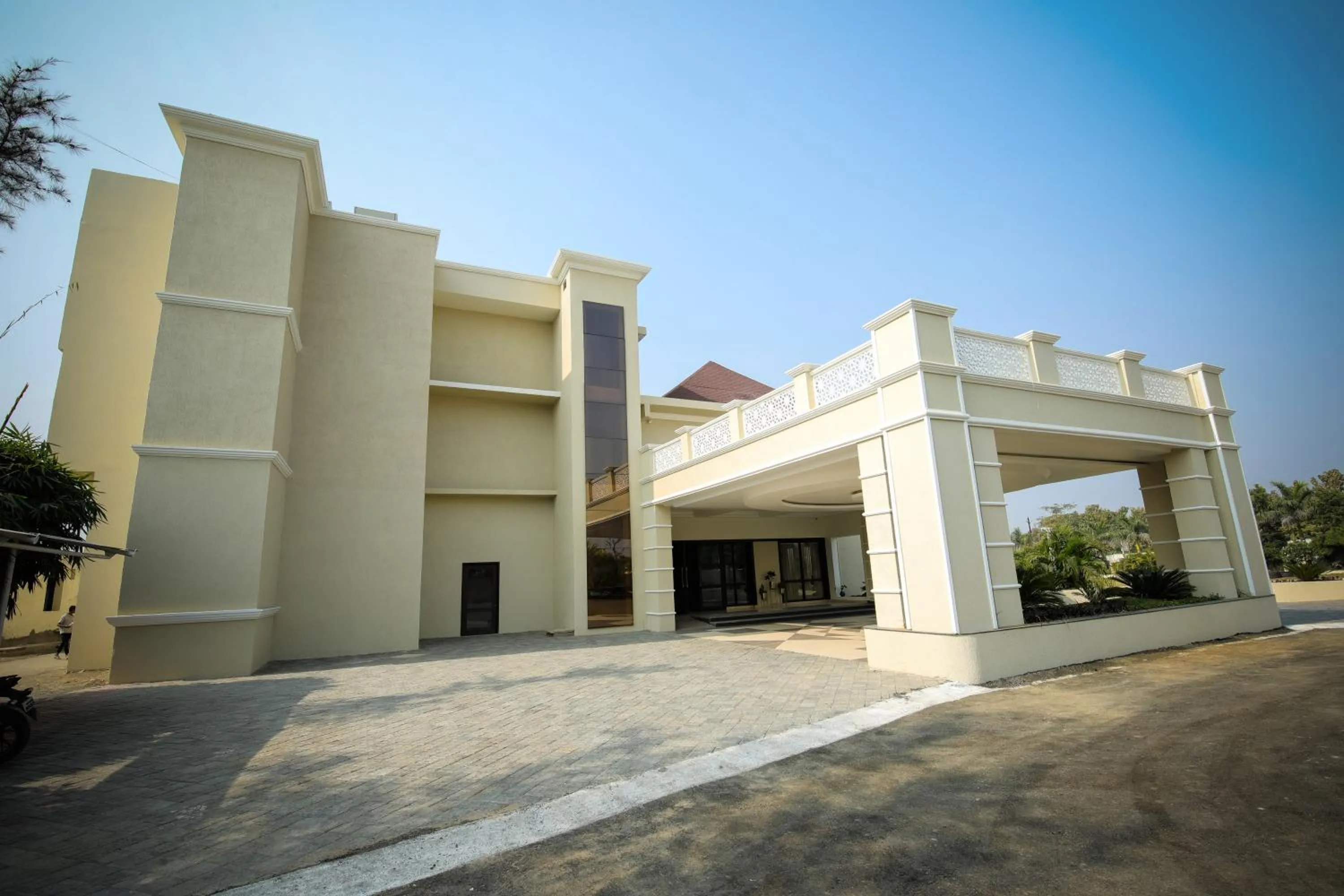 Facade/entrance in Enrise by Sayaji Rewa