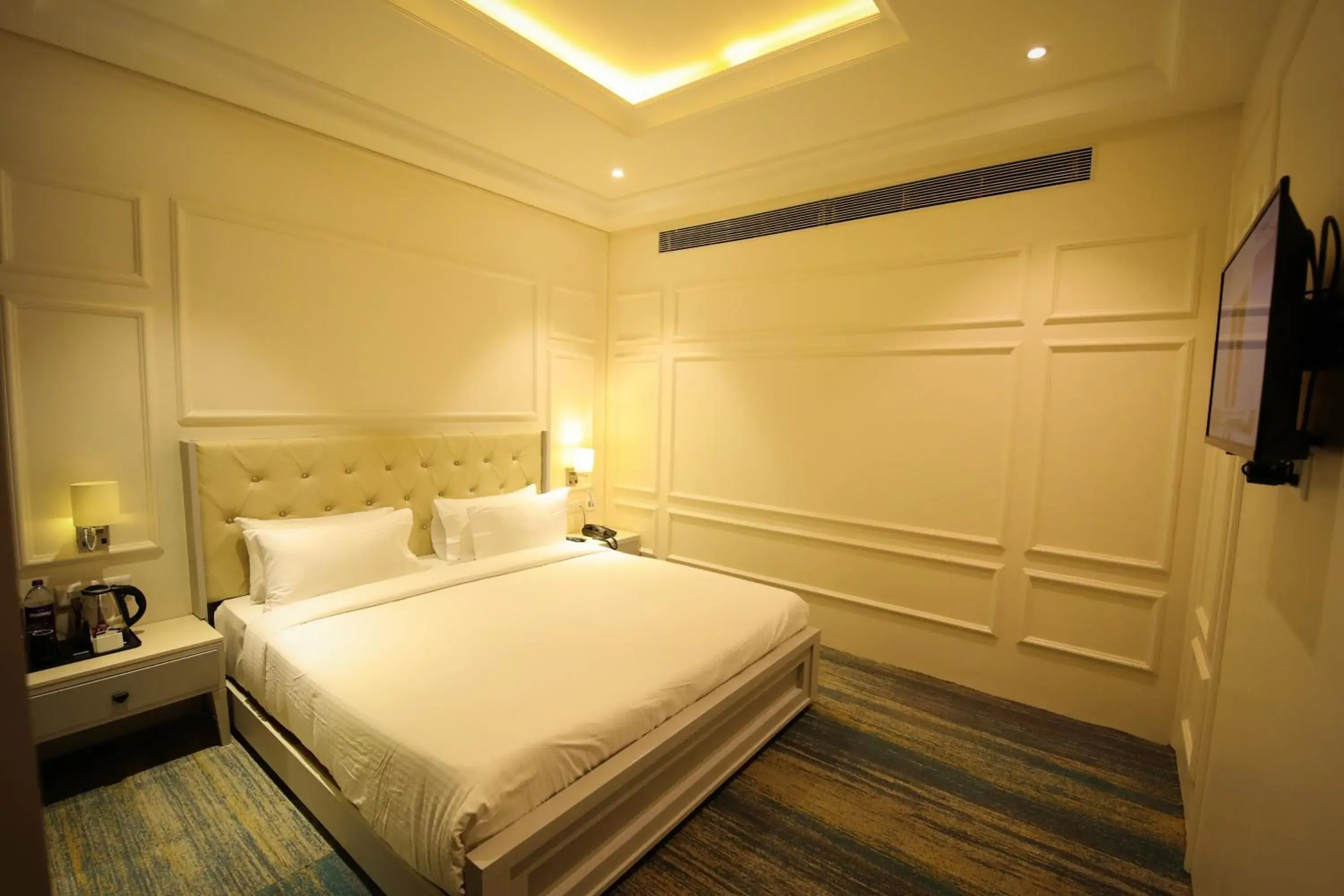 Bed in Enrise by Sayaji Rewa Bed in Enrise by Sayaji Rewa