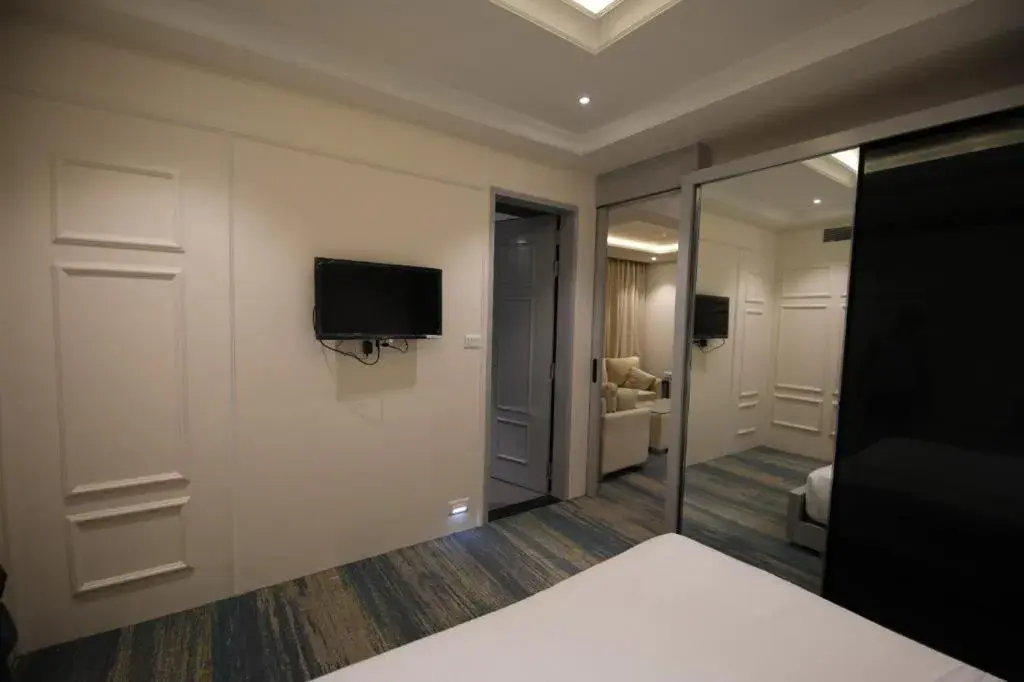 Bedroom, Bed in Enrise by Sayaji Rewa Bedroom, Bed in Enrise by Sayaji Rewa