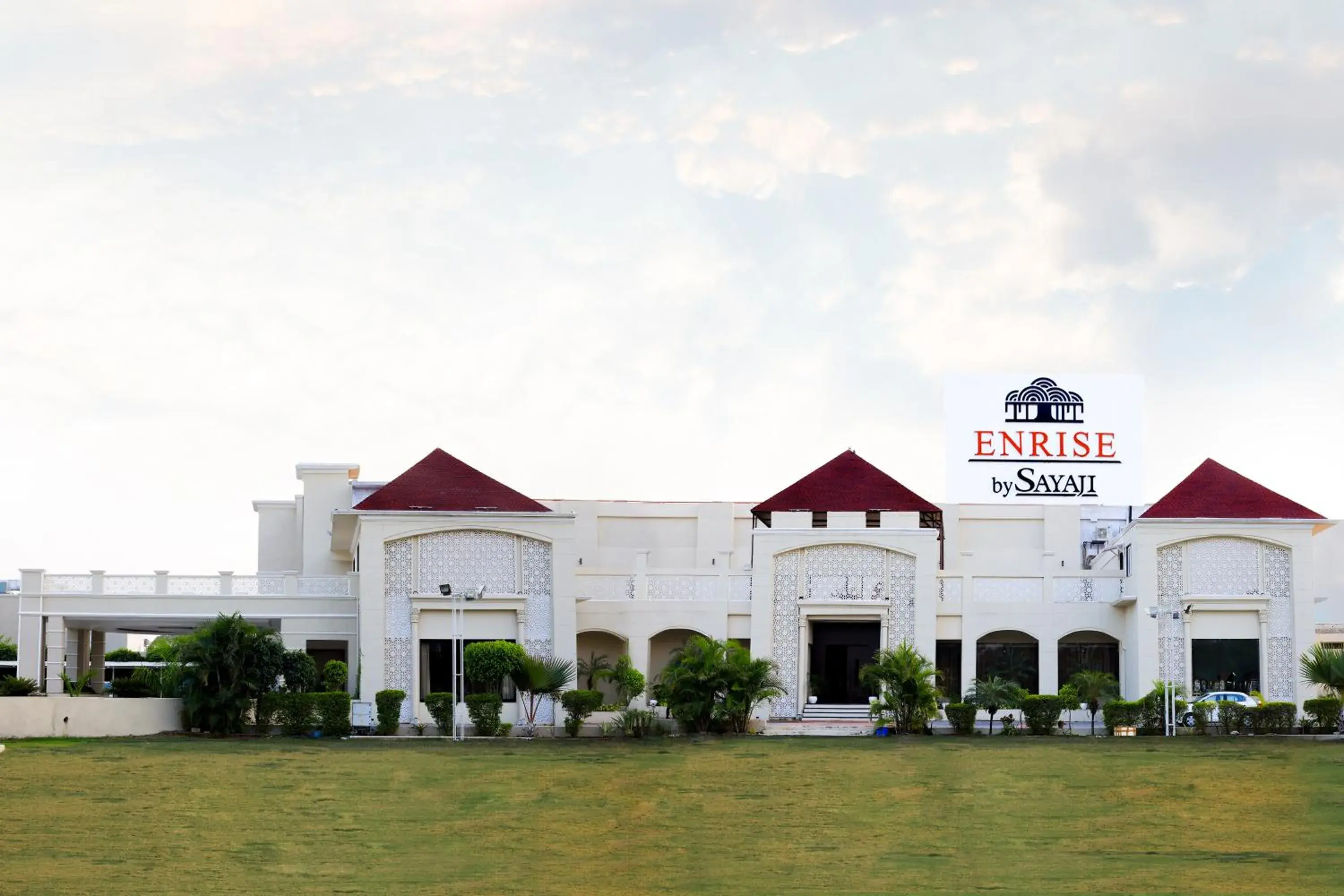 Facade/entrance in Enrise by Sayaji Rewa Facade/entrance in Enrise by Sayaji Rewa