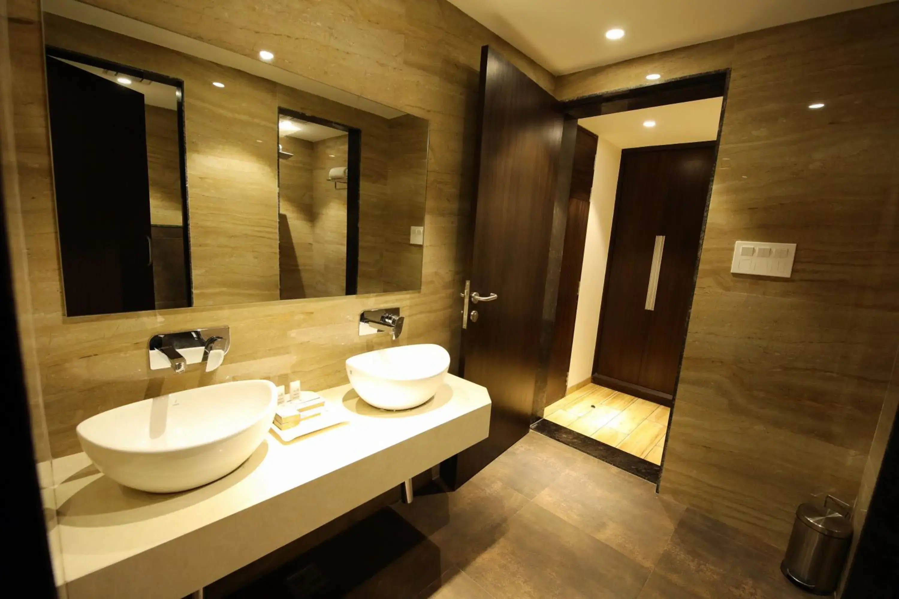 Shower in Enrise by Sayaji Rewa Shower in Enrise by Sayaji Rewa