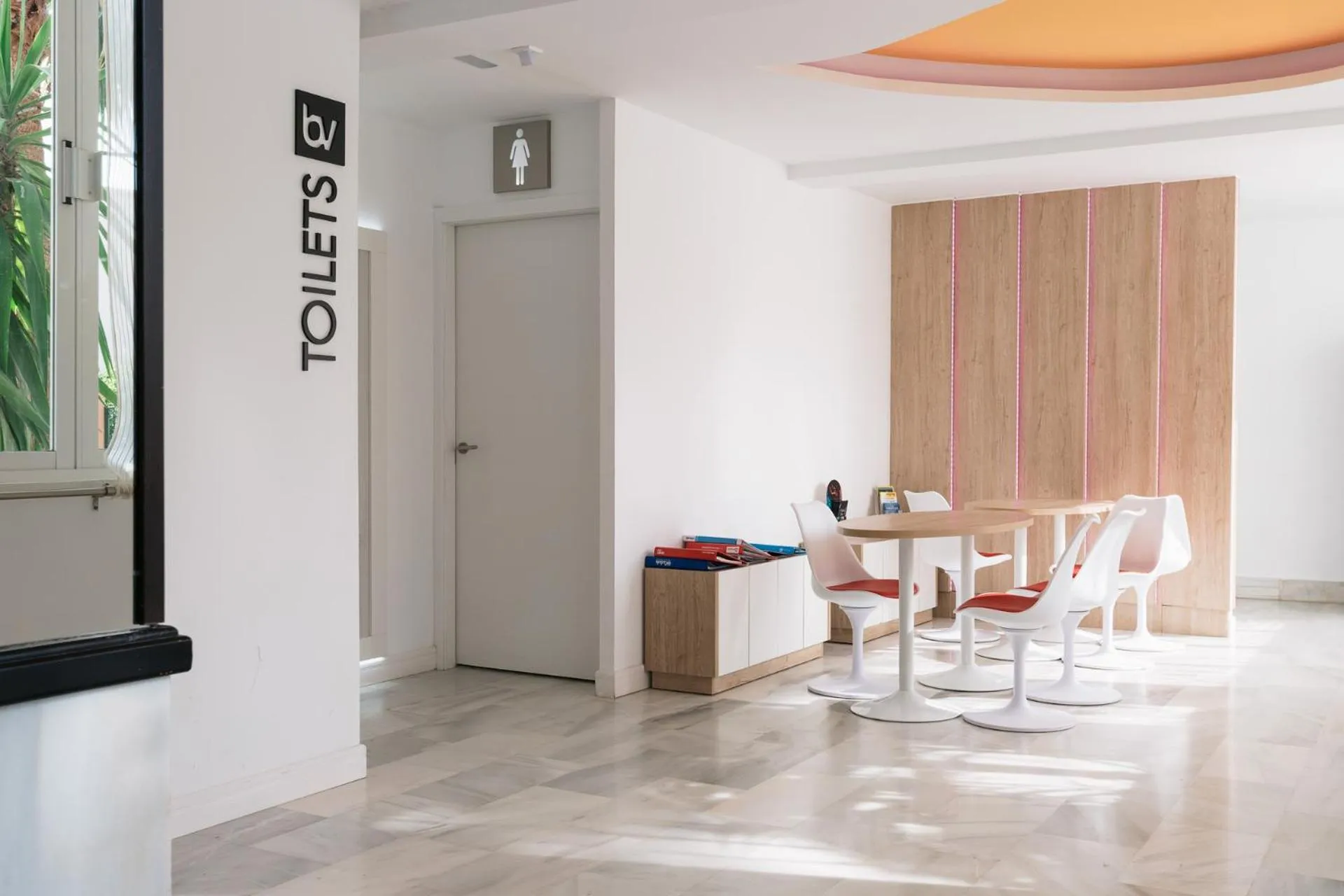 Dining area in Bellevue Vistanova