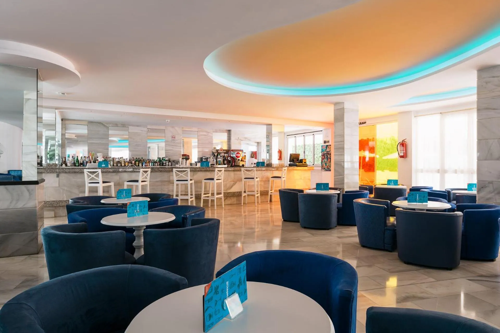 Lounge or bar in Bellevue Vistanova