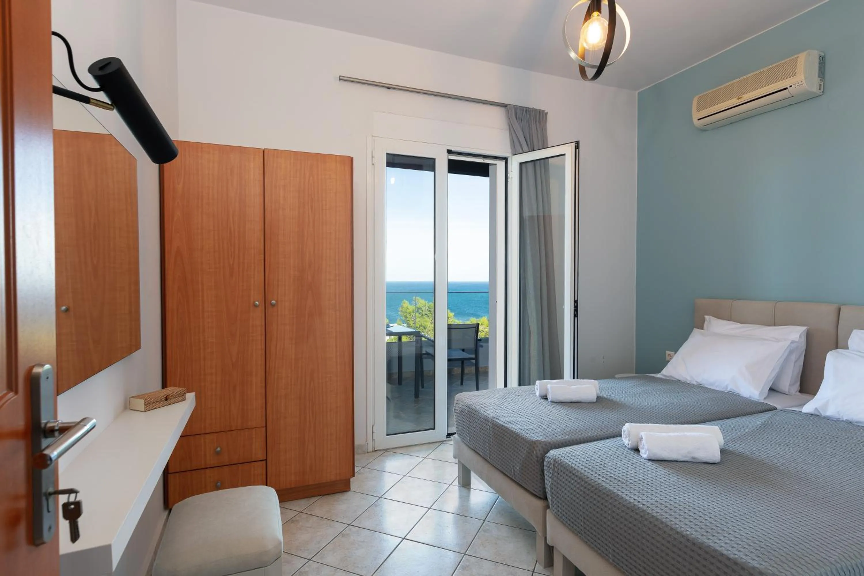 Bed in Pietra Di Mare