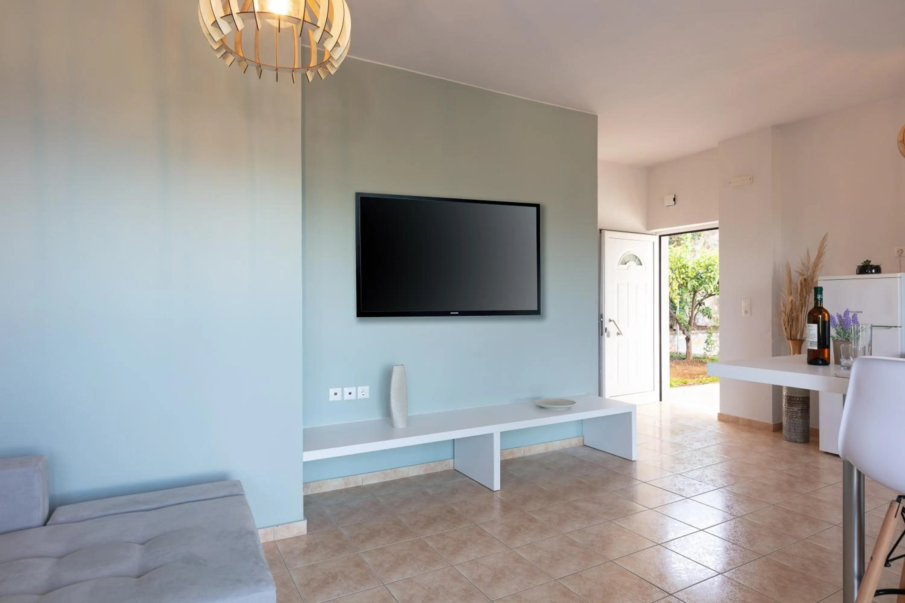 TV and multimedia in Pietra Di Mare