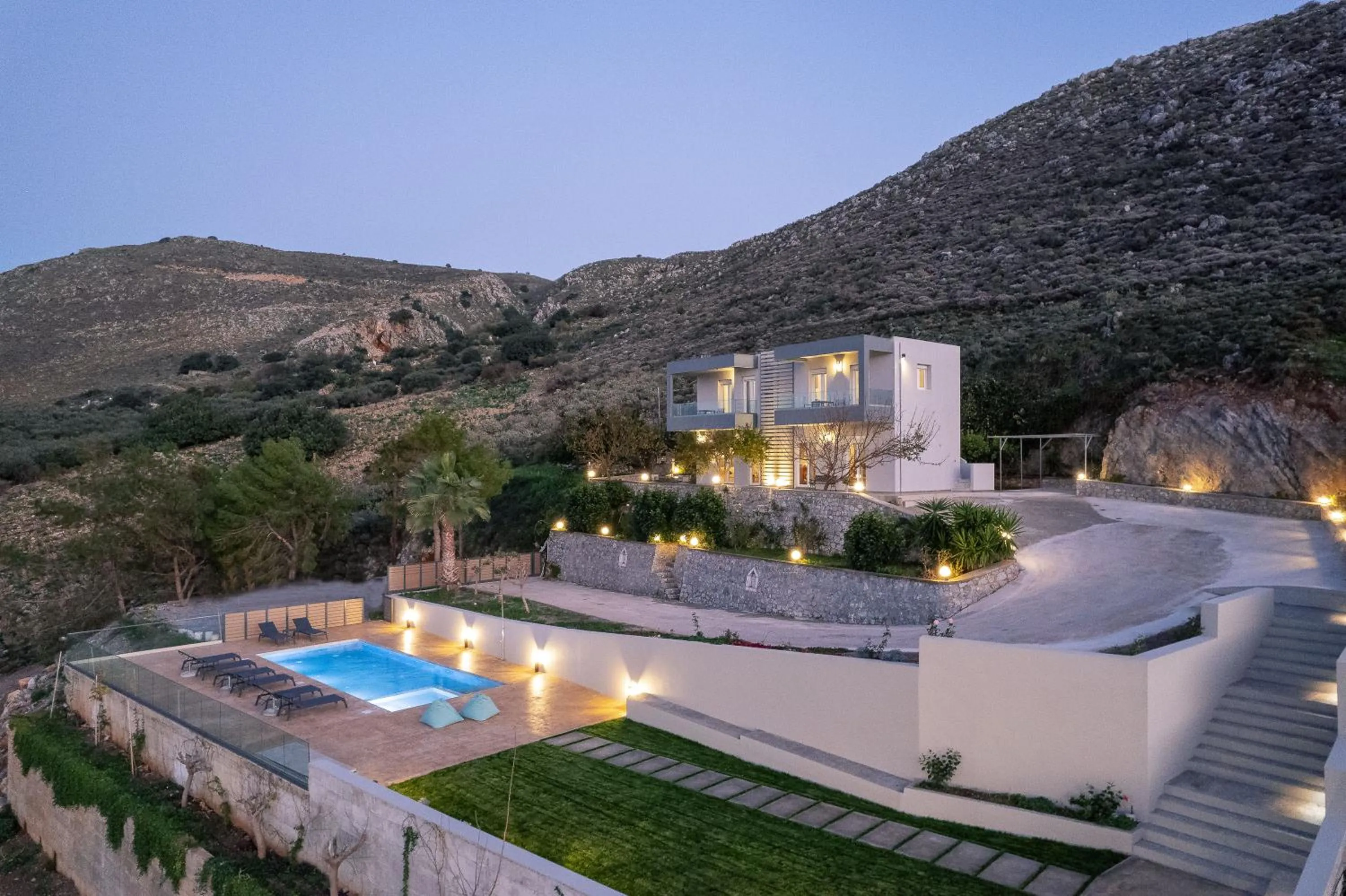 Property building in Pietra Di Mare