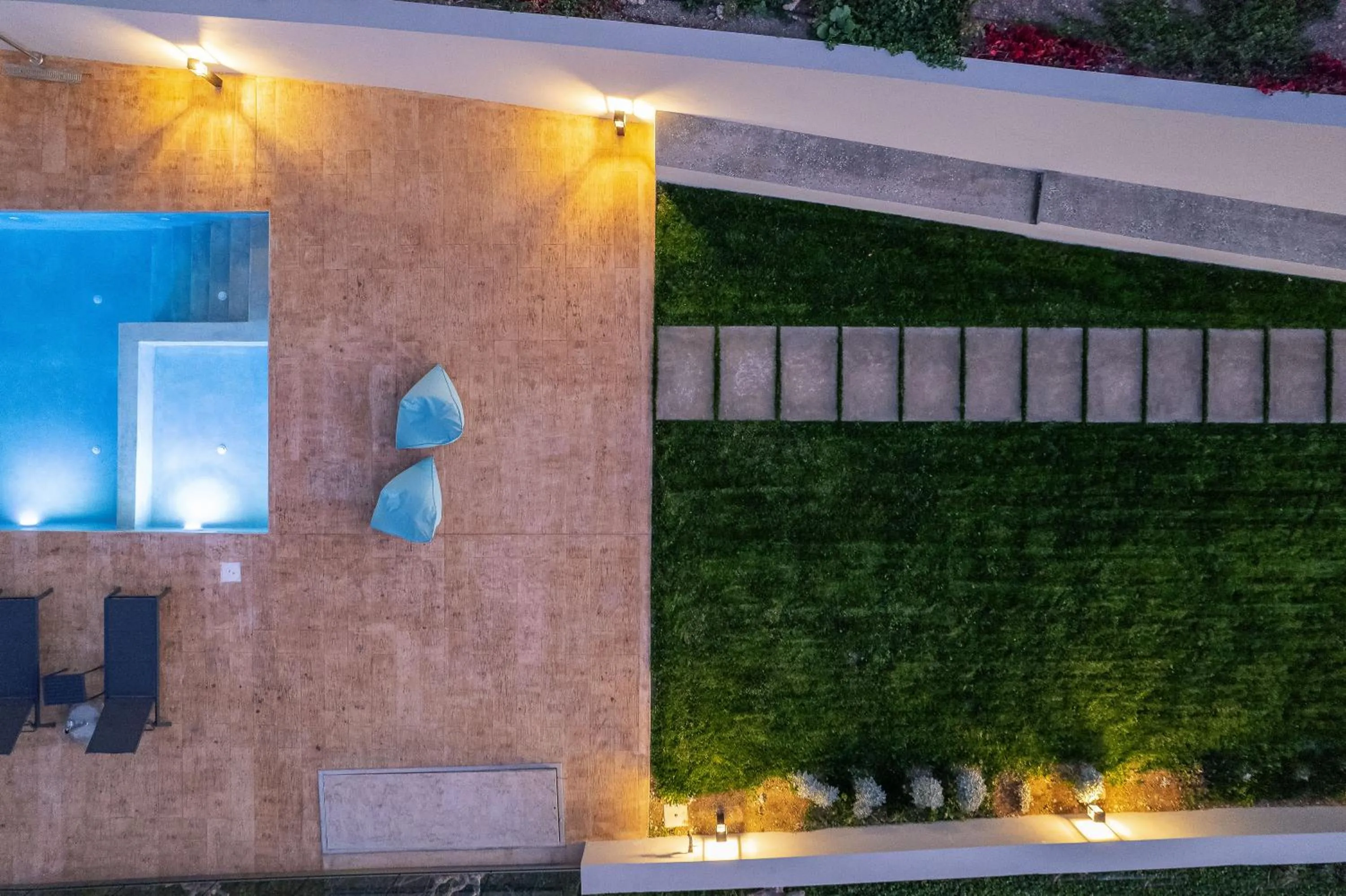 Property building in Pietra Di Mare