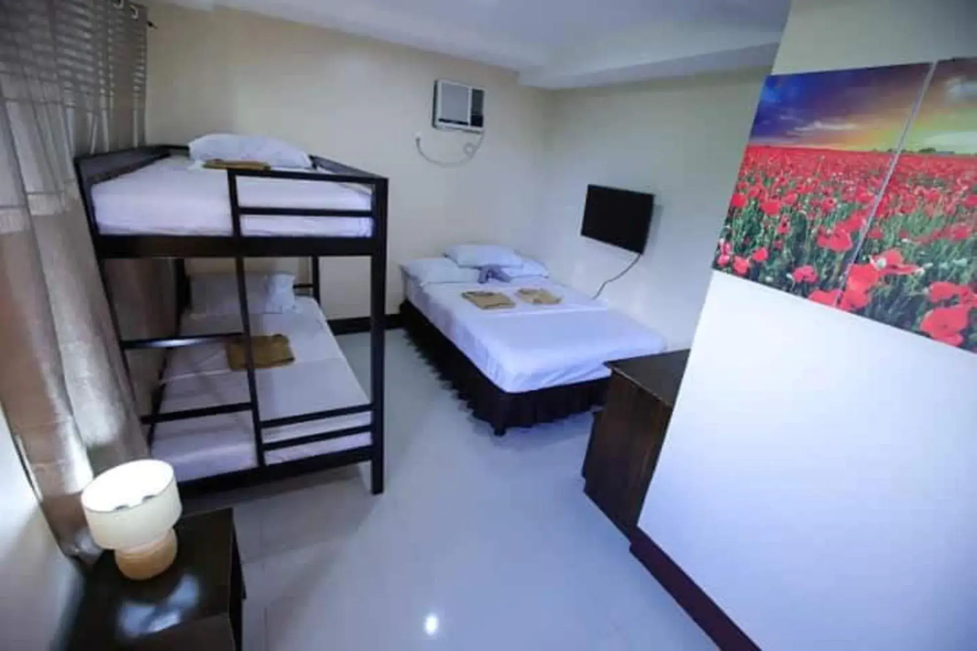 Bedroom, Bed in Marco s Tourist Inn by RedDoorz Bedroom, Bed in Marco s Tourist Inn by RedDoorz