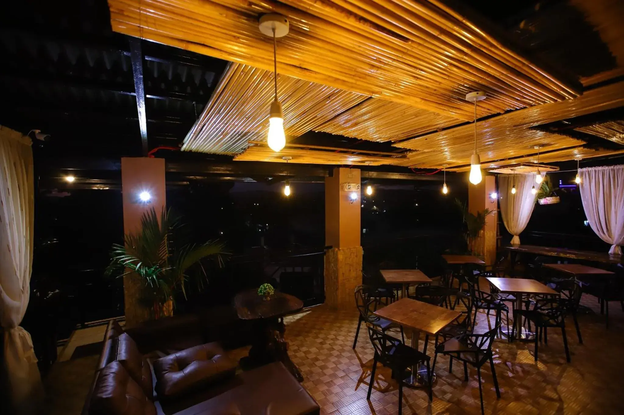 Restaurant/places to eat in Marco s Tourist Inn by RedDoorz Restaurant/places to eat in Marco s Tourist Inn by RedDoorz