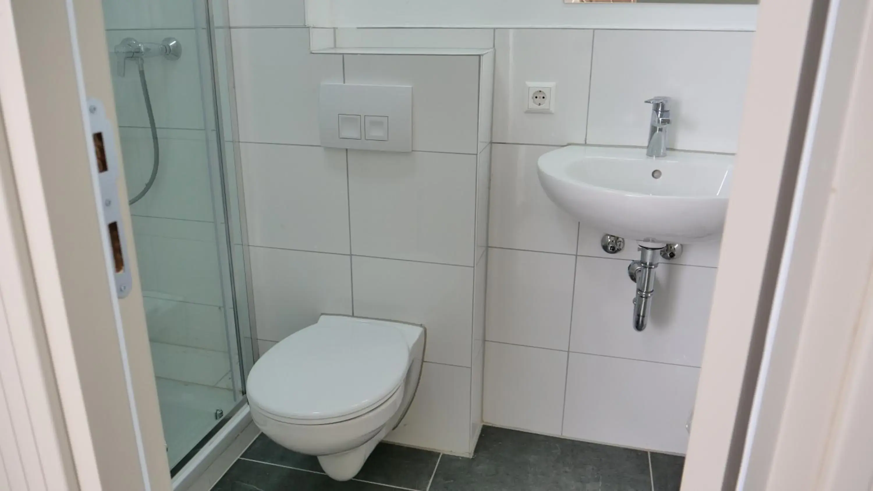 Twin Room with Bathroom in Evsenn Hotel Twin Room with Bathroom in Evsenn Hotel