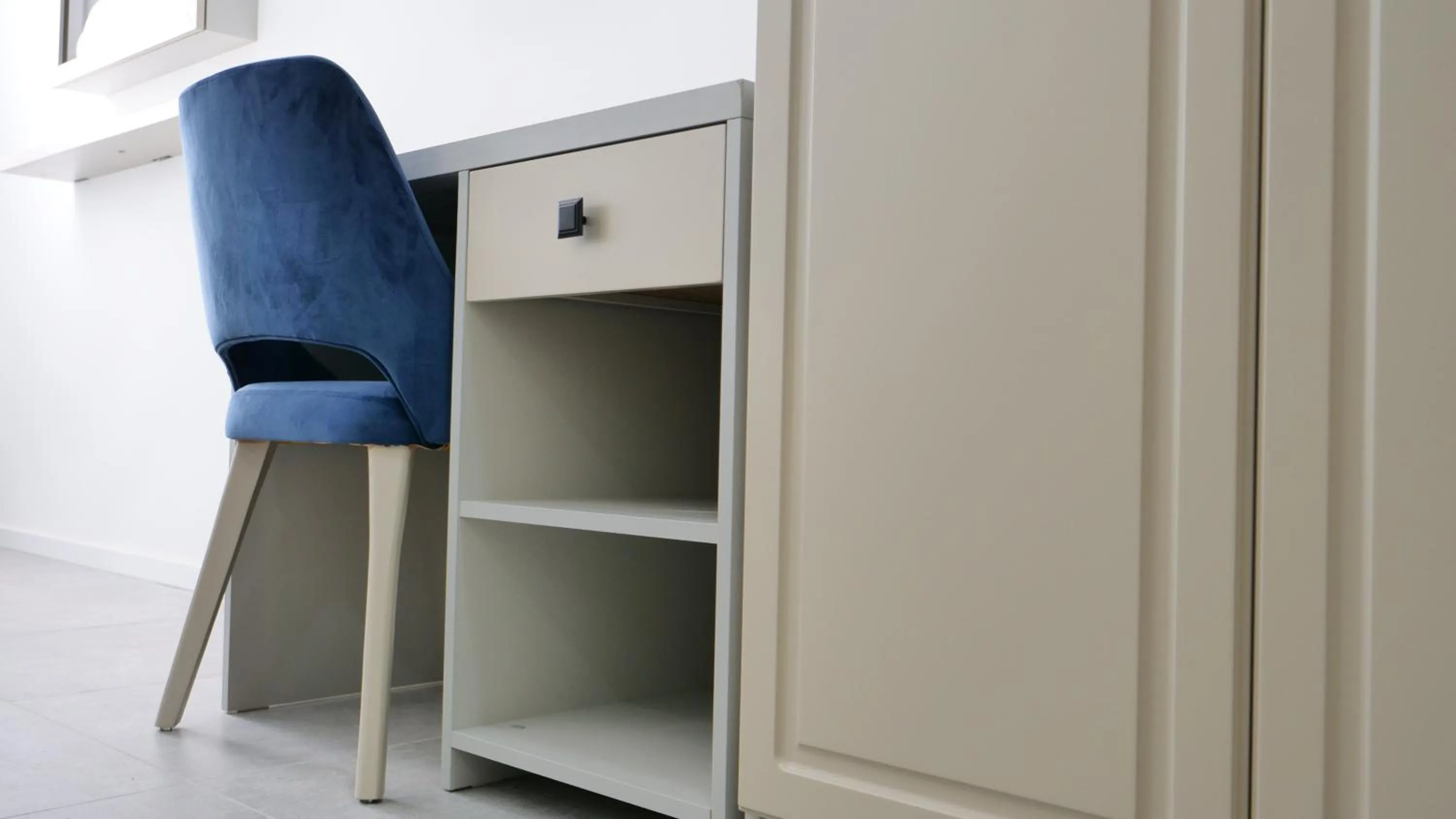 Seating area in Evsenn Hotel