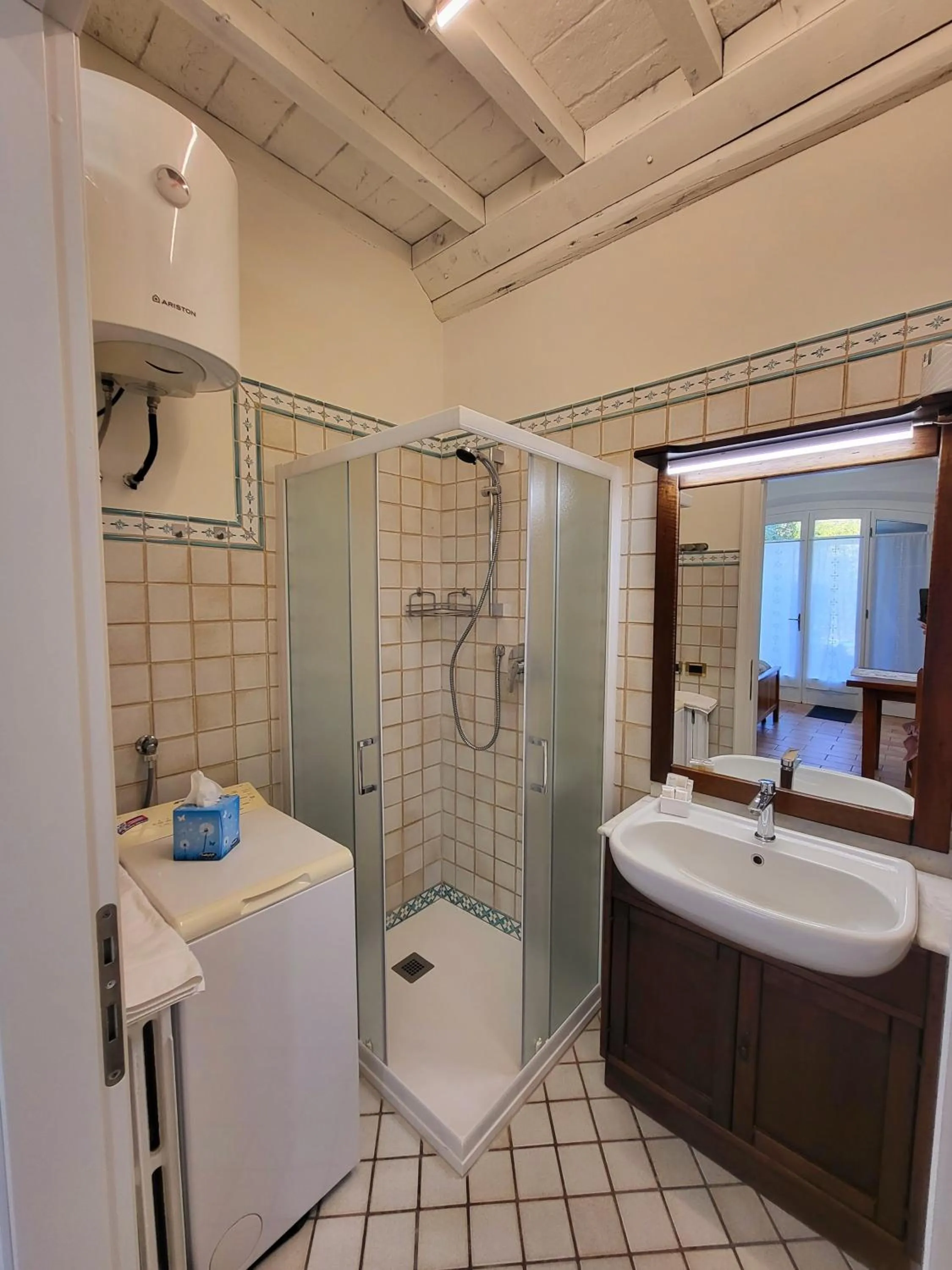 Shower in Residence Antico Borgo