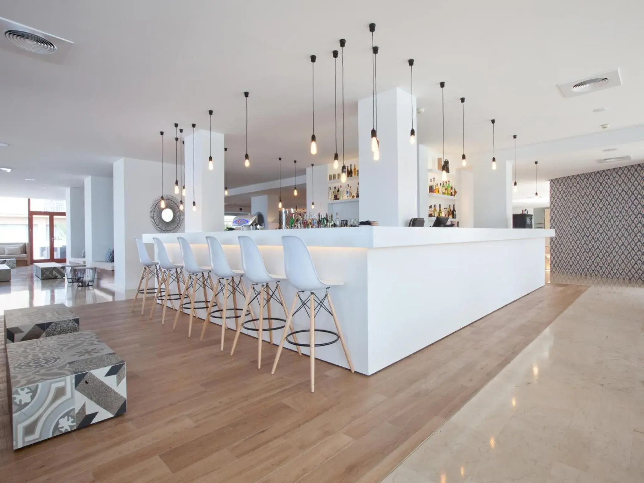 Lounge or bar in HM Gran Fiesta Lounge or bar in HM Gran Fiesta