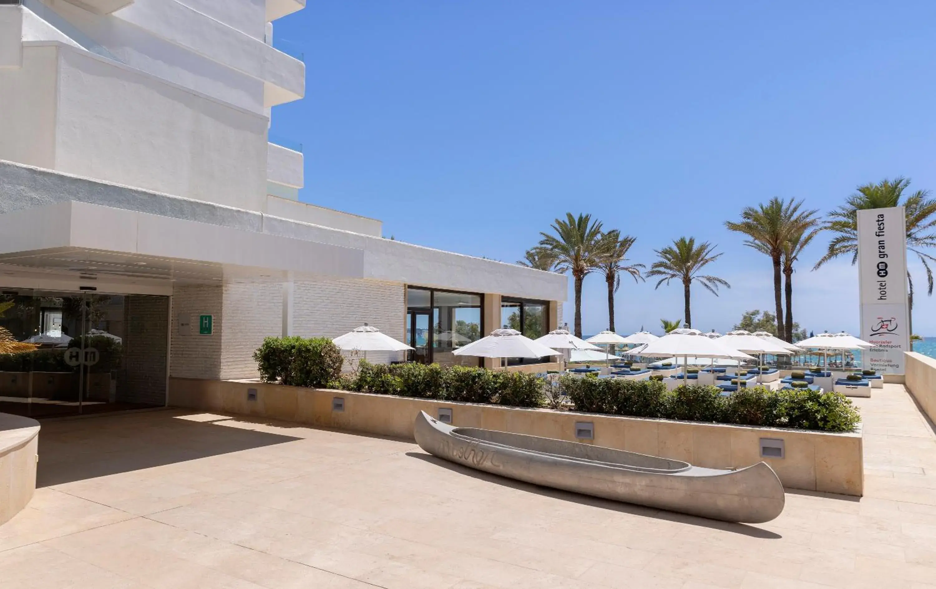 Facade/entrance in HM Gran Fiesta Facade/entrance in HM Gran Fiesta