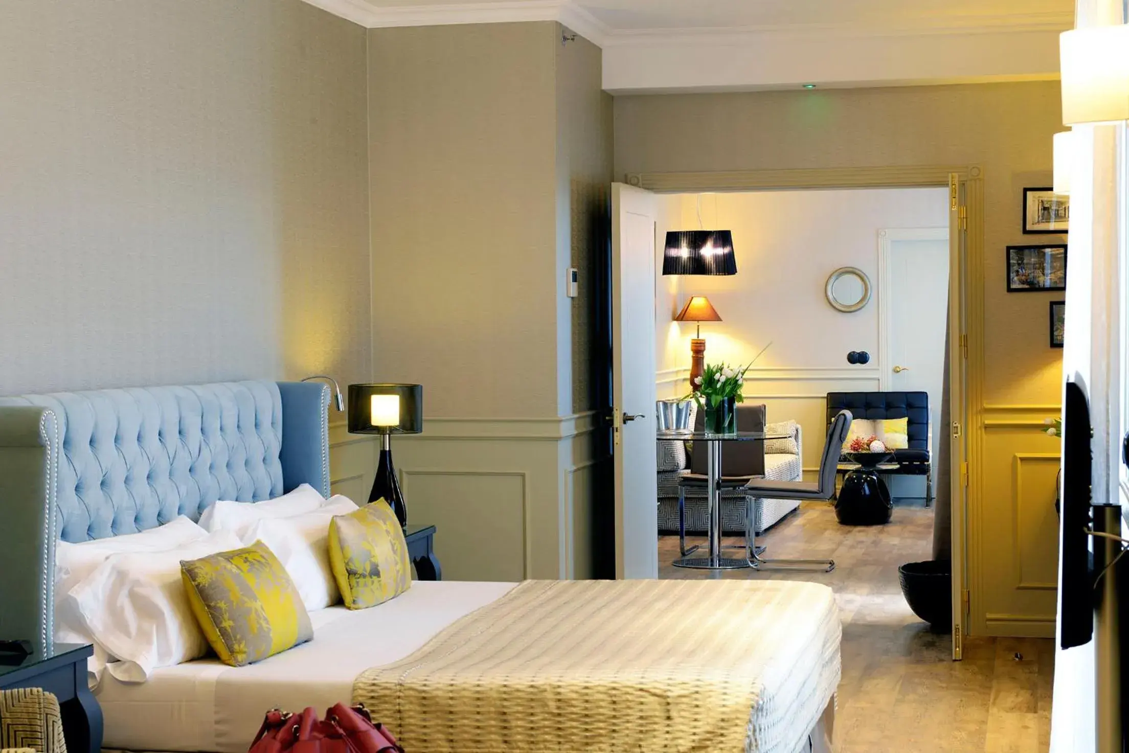 Bed in El Avenida Palace Bed in El Avenida Palace