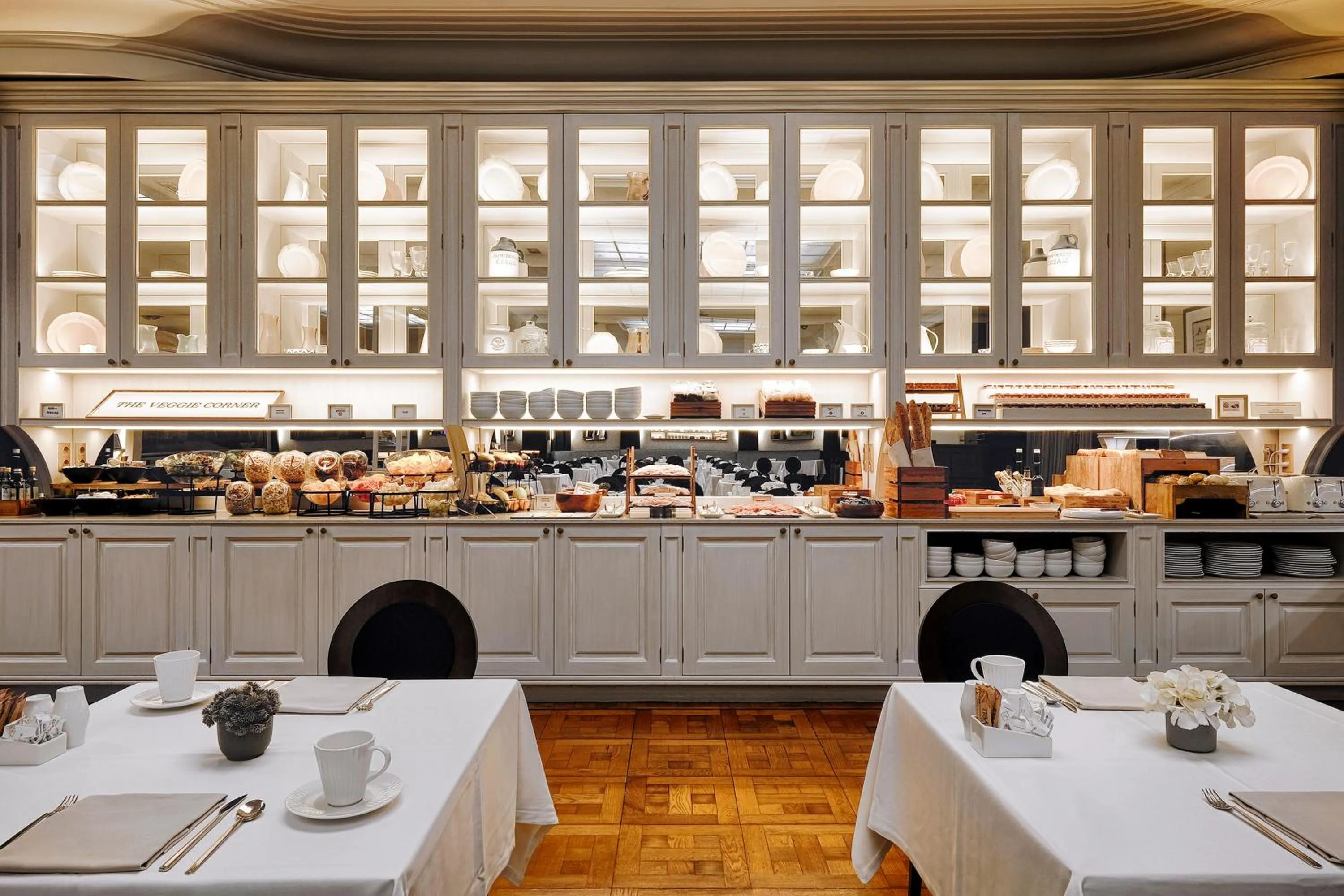 Dining area in El Avenida Palace