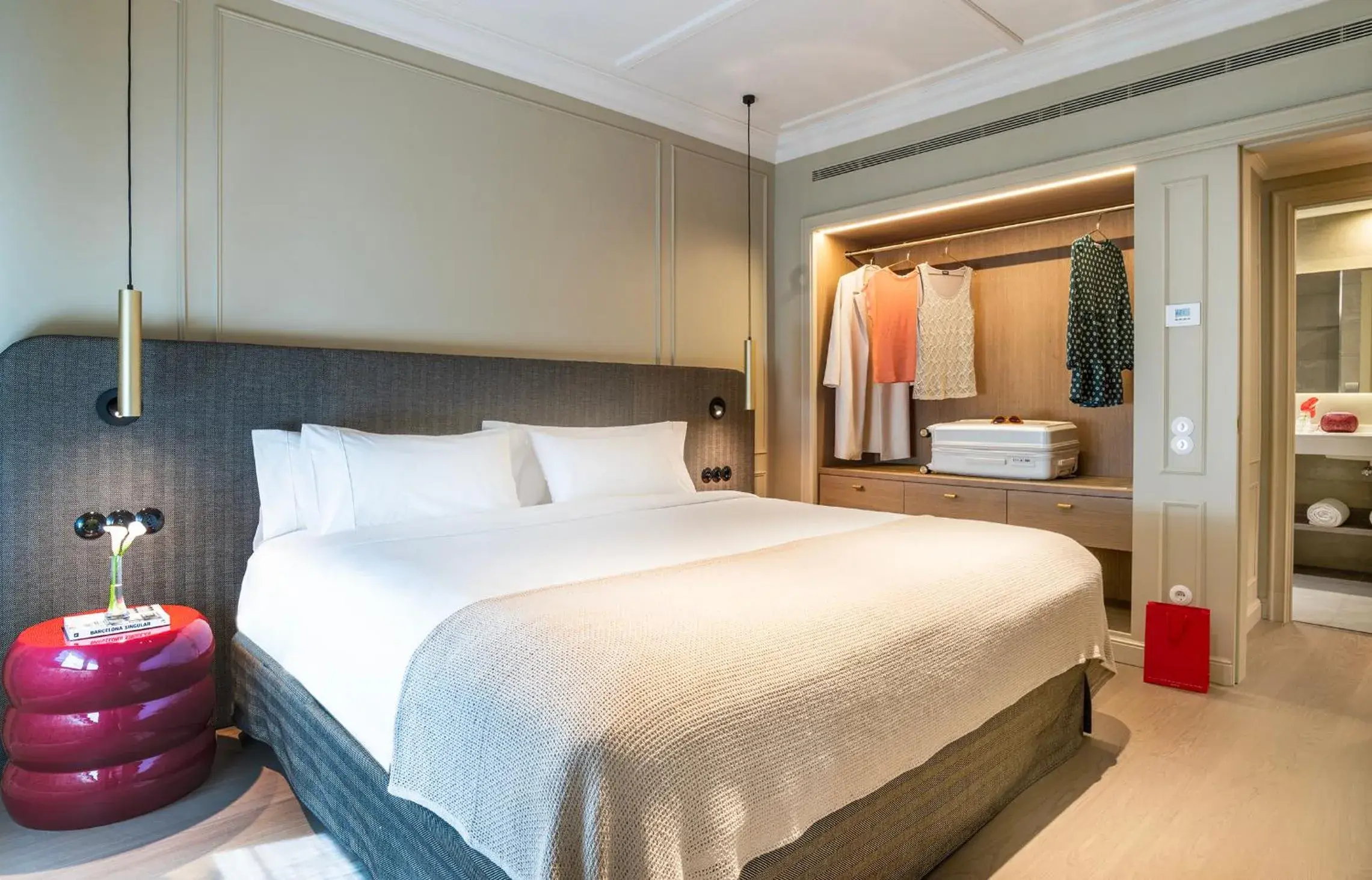 Bed in El Avenida Palace Bed in El Avenida Palace