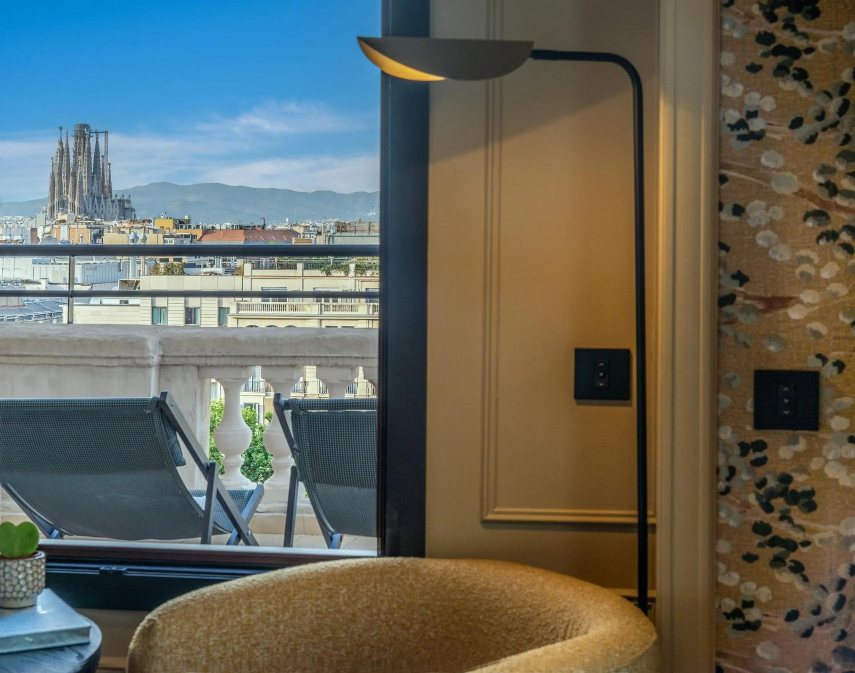 City view in El Avenida Palace