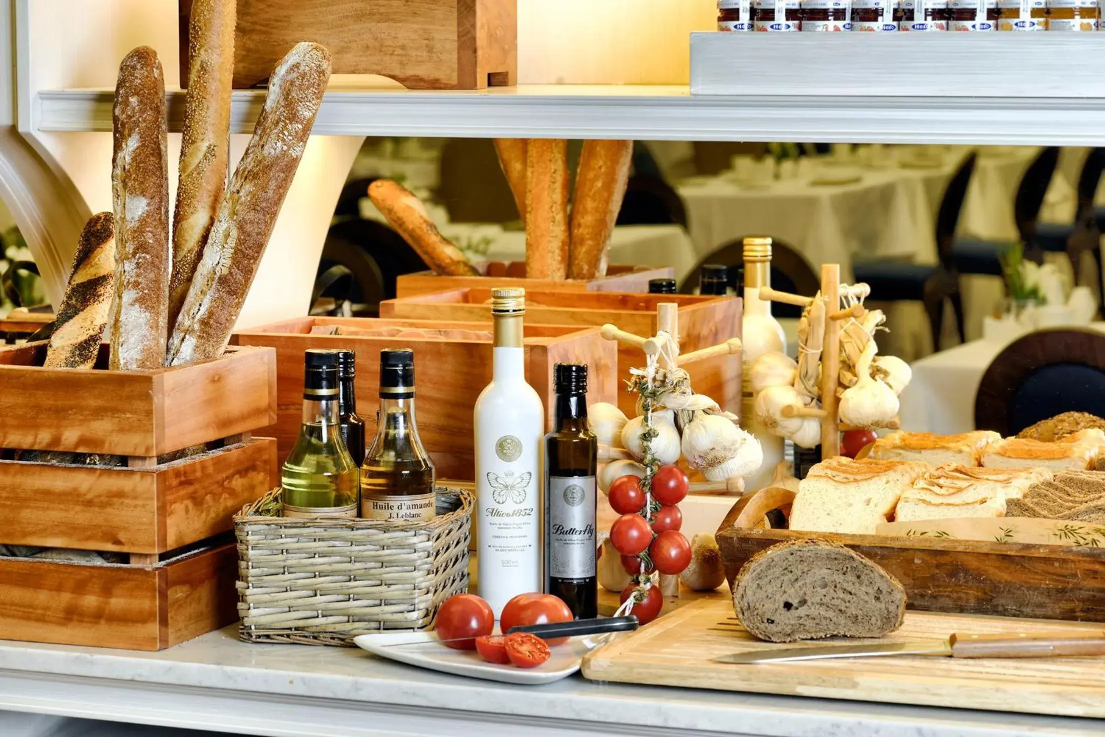 Buffet breakfast in El Avenida Palace Buffet breakfast in El Avenida Palace