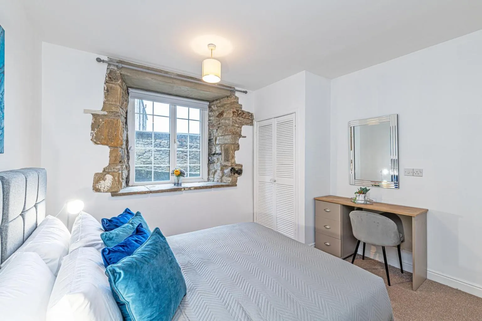 Bedroom, Bed in Bridge End Mill by Guestz