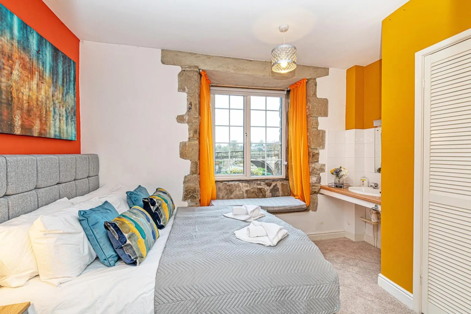 Bedroom, Bed in Bridge End Mill by Guestz