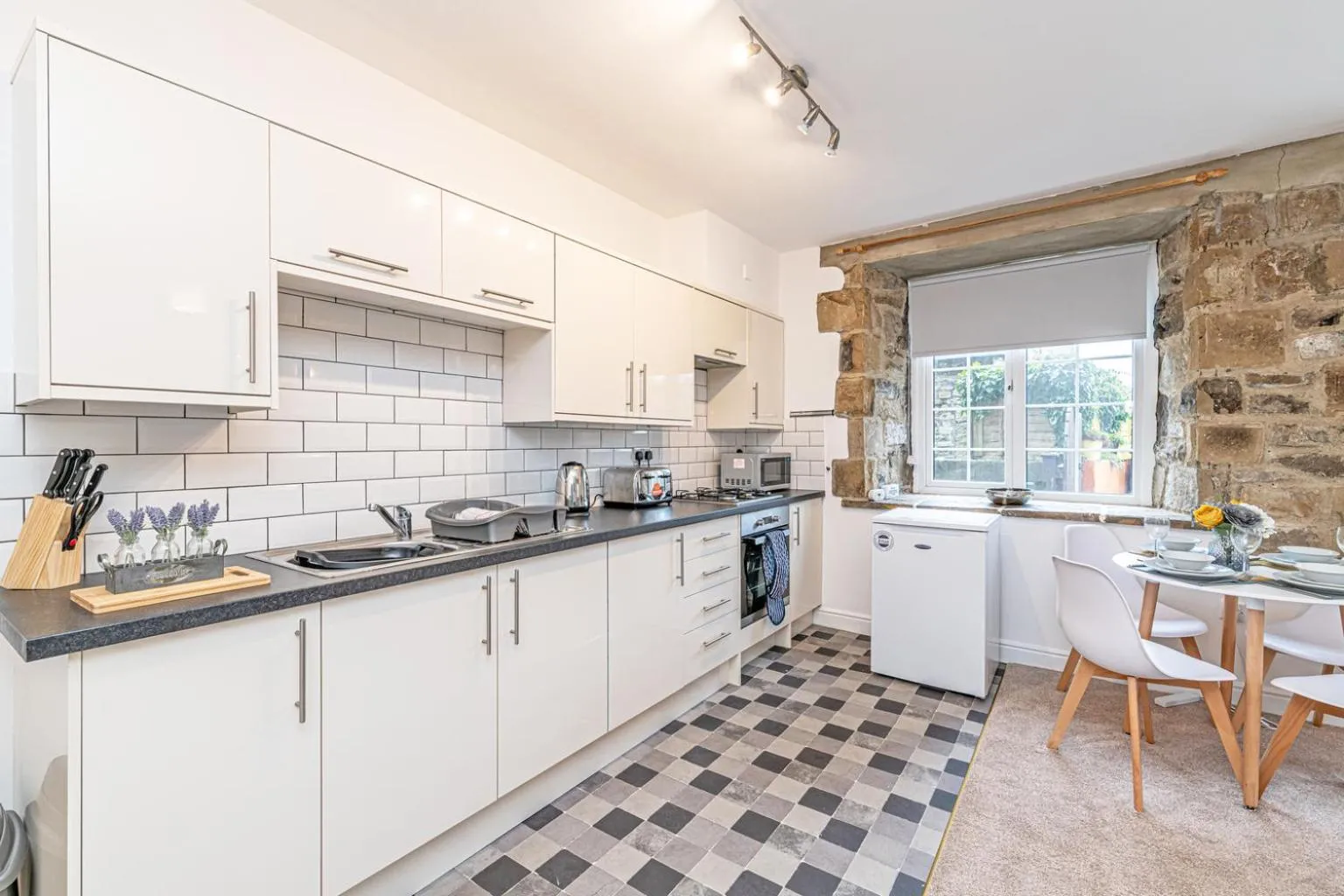 kitchen in Bridge End Mill by Guestz