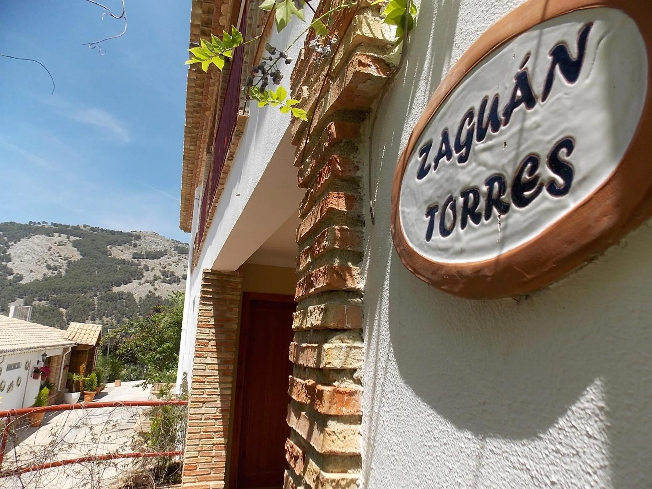 Facade/entrance in Hotel Rural Puerto Mágina