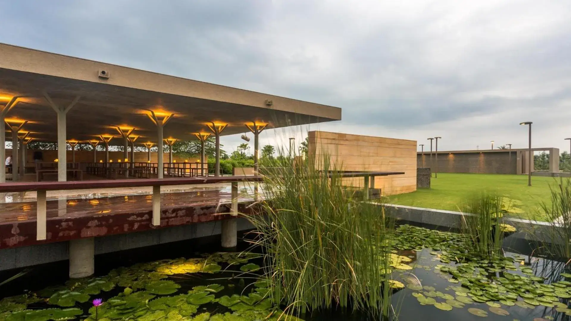 Restaurant/places to eat in Life At REPOSE- Lake Villas Resort & Club Restaurant/places to eat in Life At REPOSE- Lake Villas Resort & Club