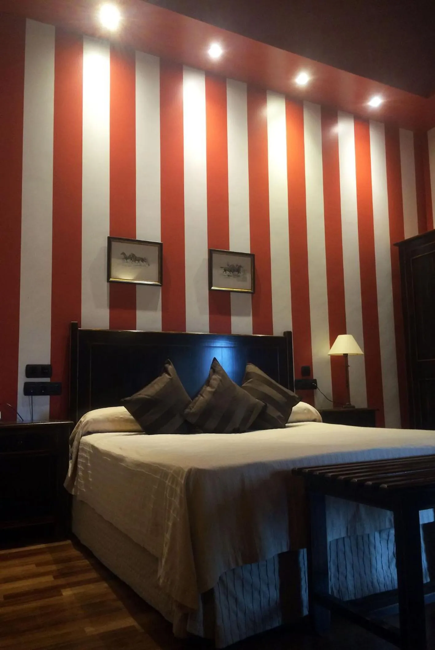 Decorative detail, Bed in Hotel Vinícola Real-200 Monges