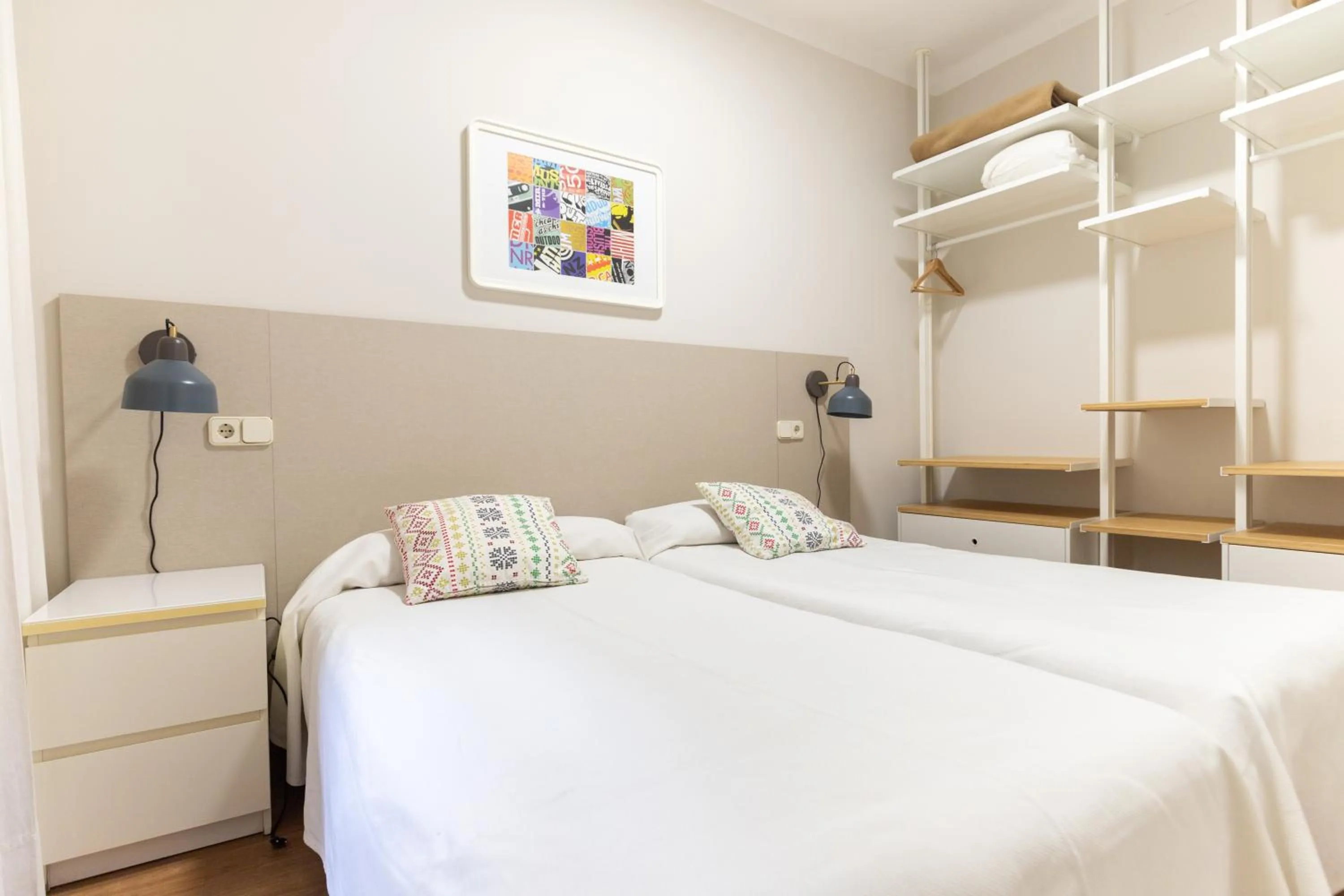 Bed in Atica Apartments - by Weflating