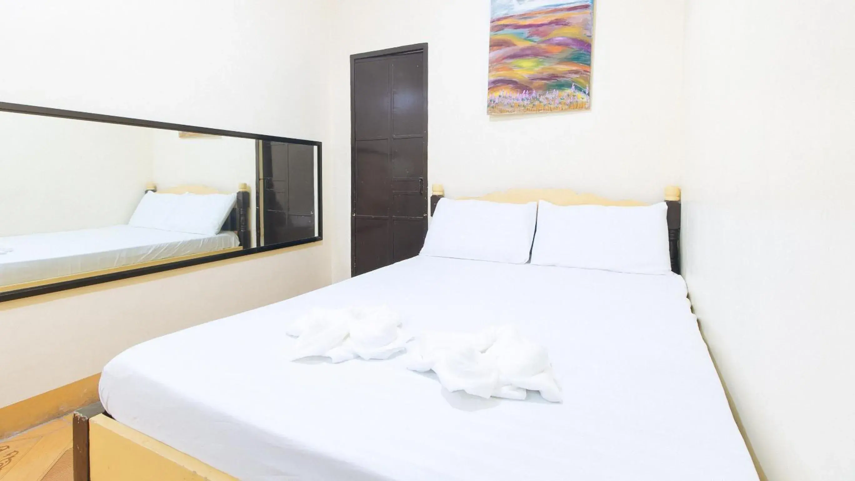 Bed in Golden Pegasus Hotel La Union by RedDoorz Bed in Golden Pegasus Hotel La Union by RedDoorz