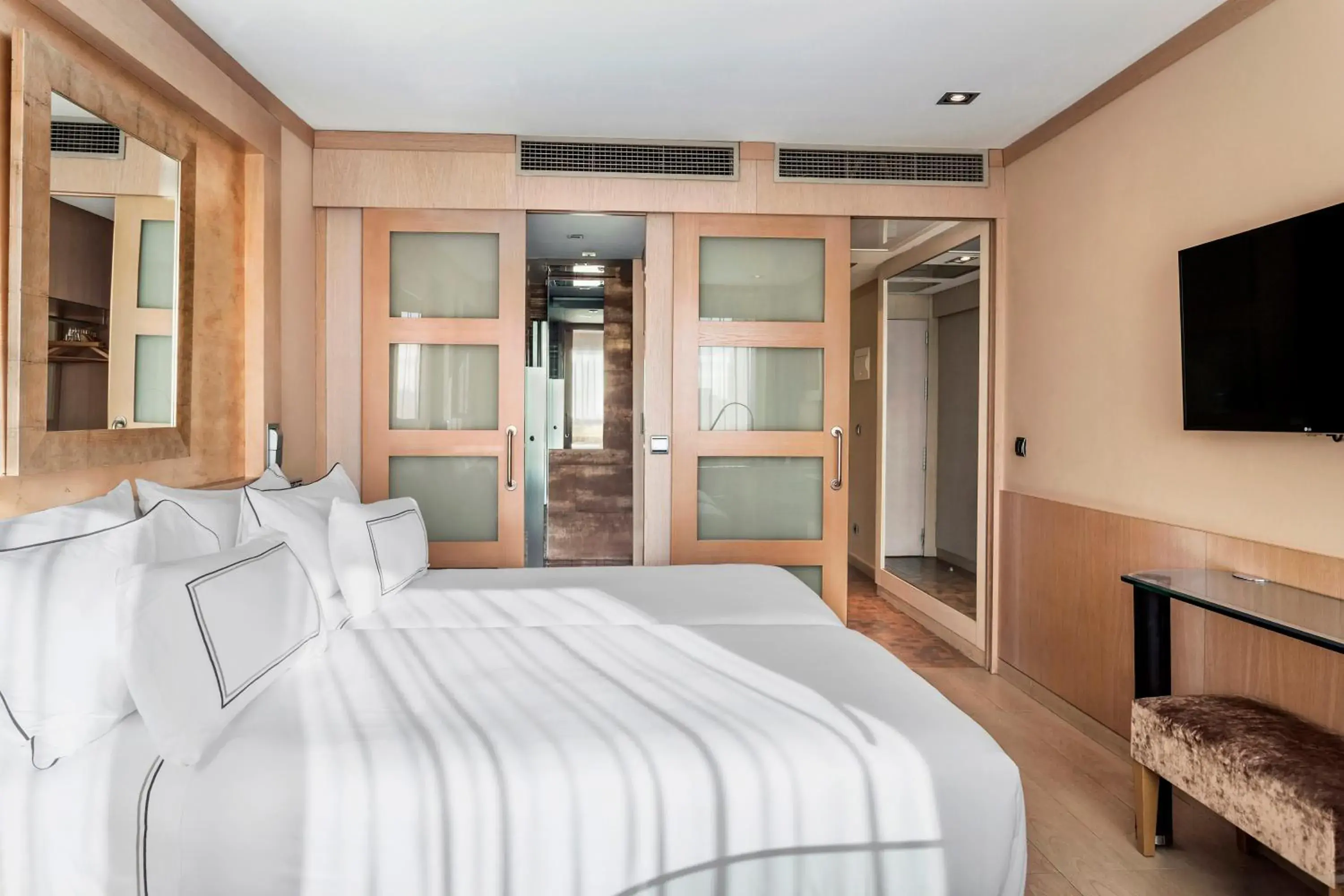 Bed in Melia Madrid Princesa Bed in Melia Madrid Princesa