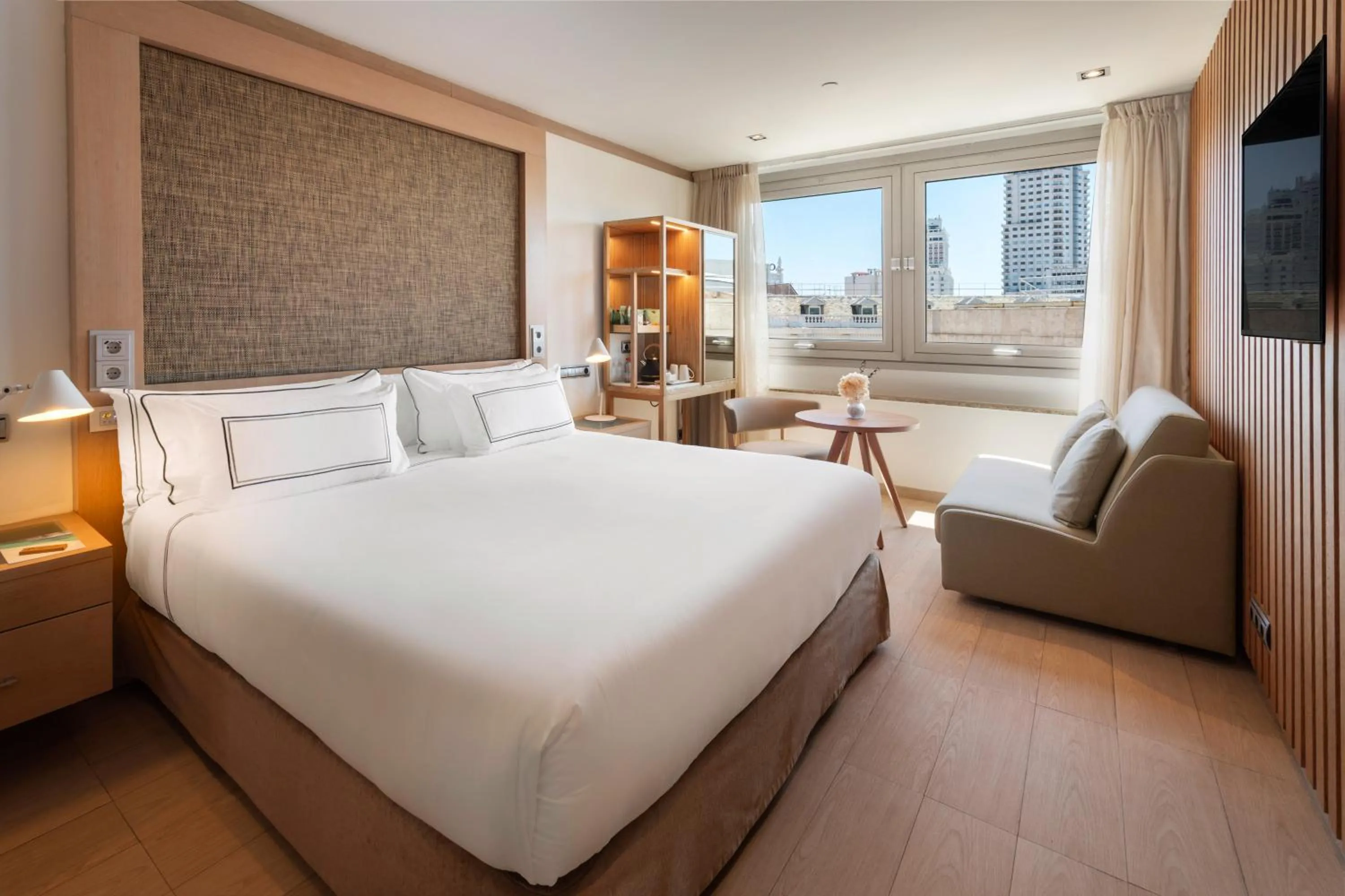 Bed in Melia Madrid Princesa