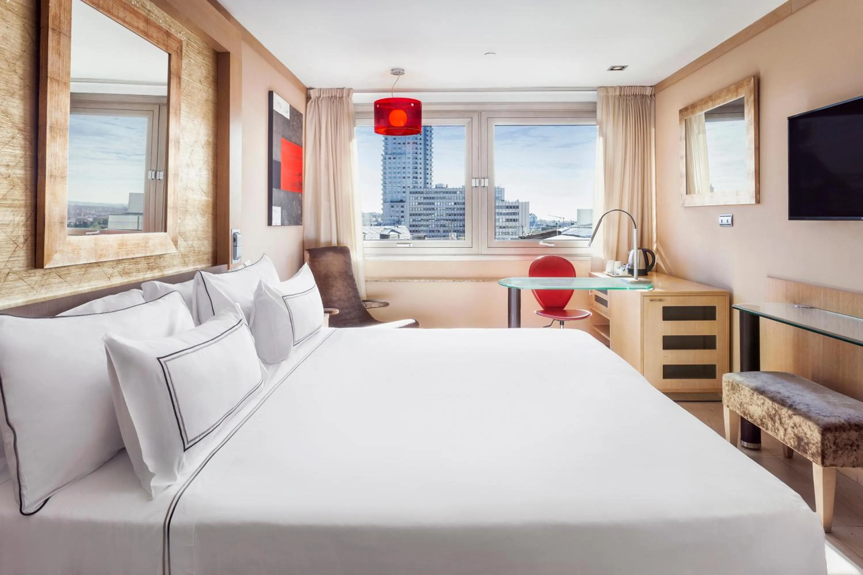 Bed in Melia Madrid Princesa