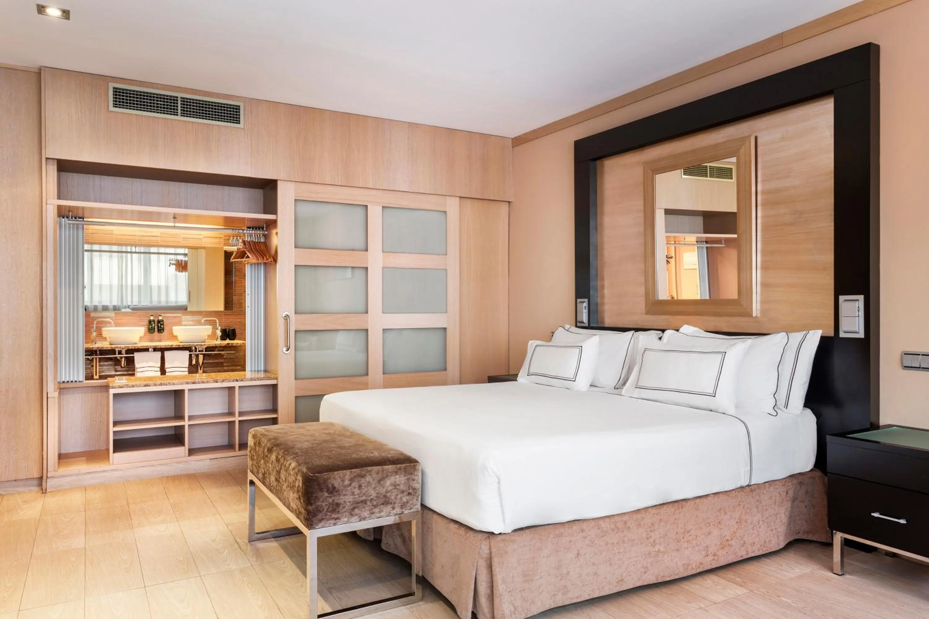 Bathroom, Bed in Melia Madrid Princesa