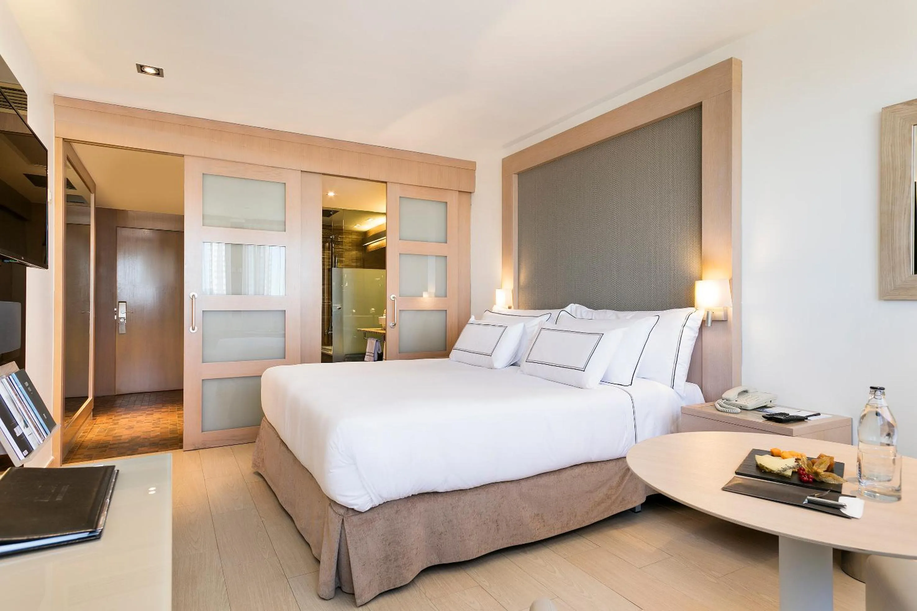 Bed in Melia Madrid Princesa