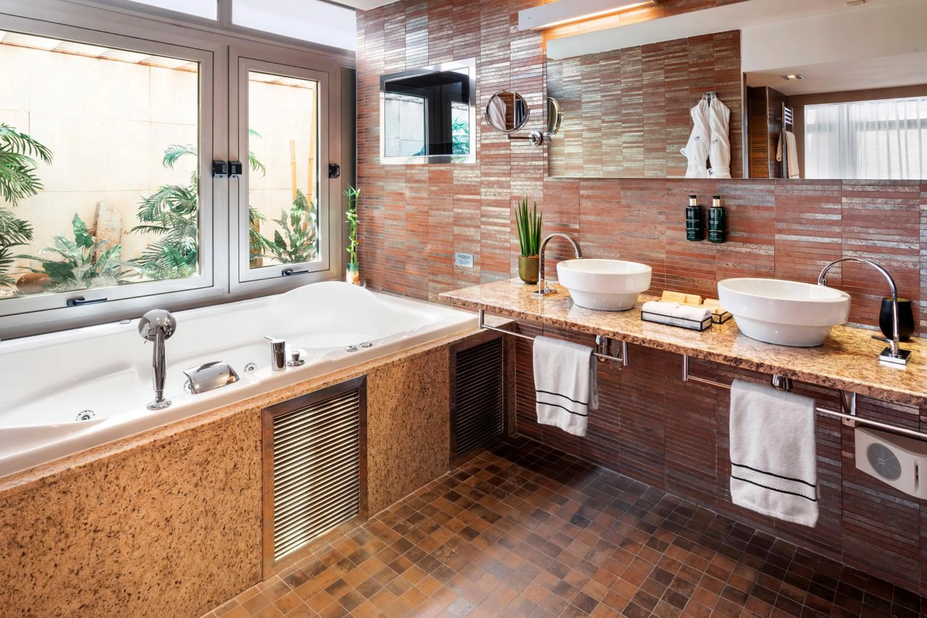 Bathroom in Melia Madrid Princesa