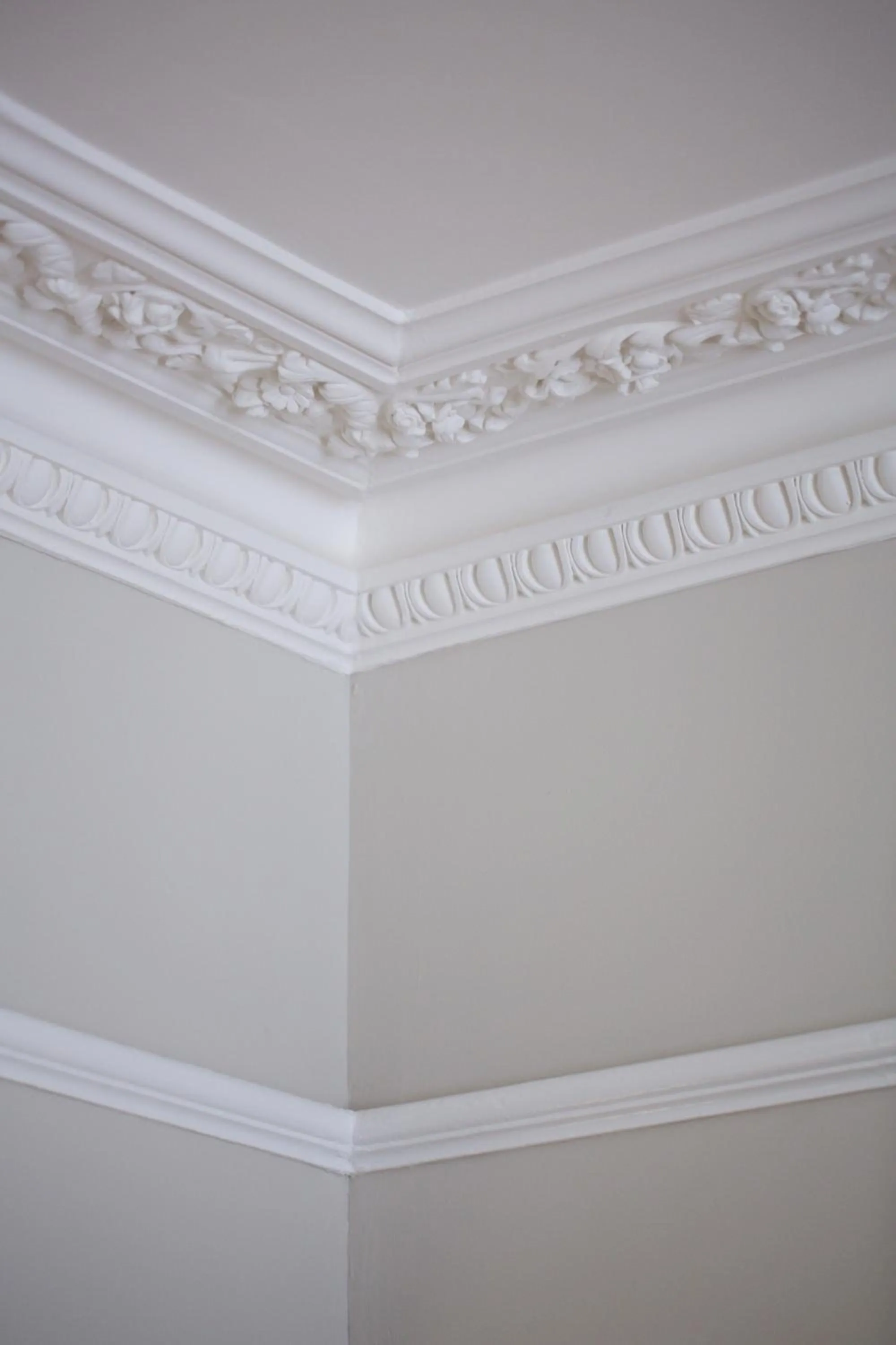 Decorative detail in Avari Apartments - Winchester Collection