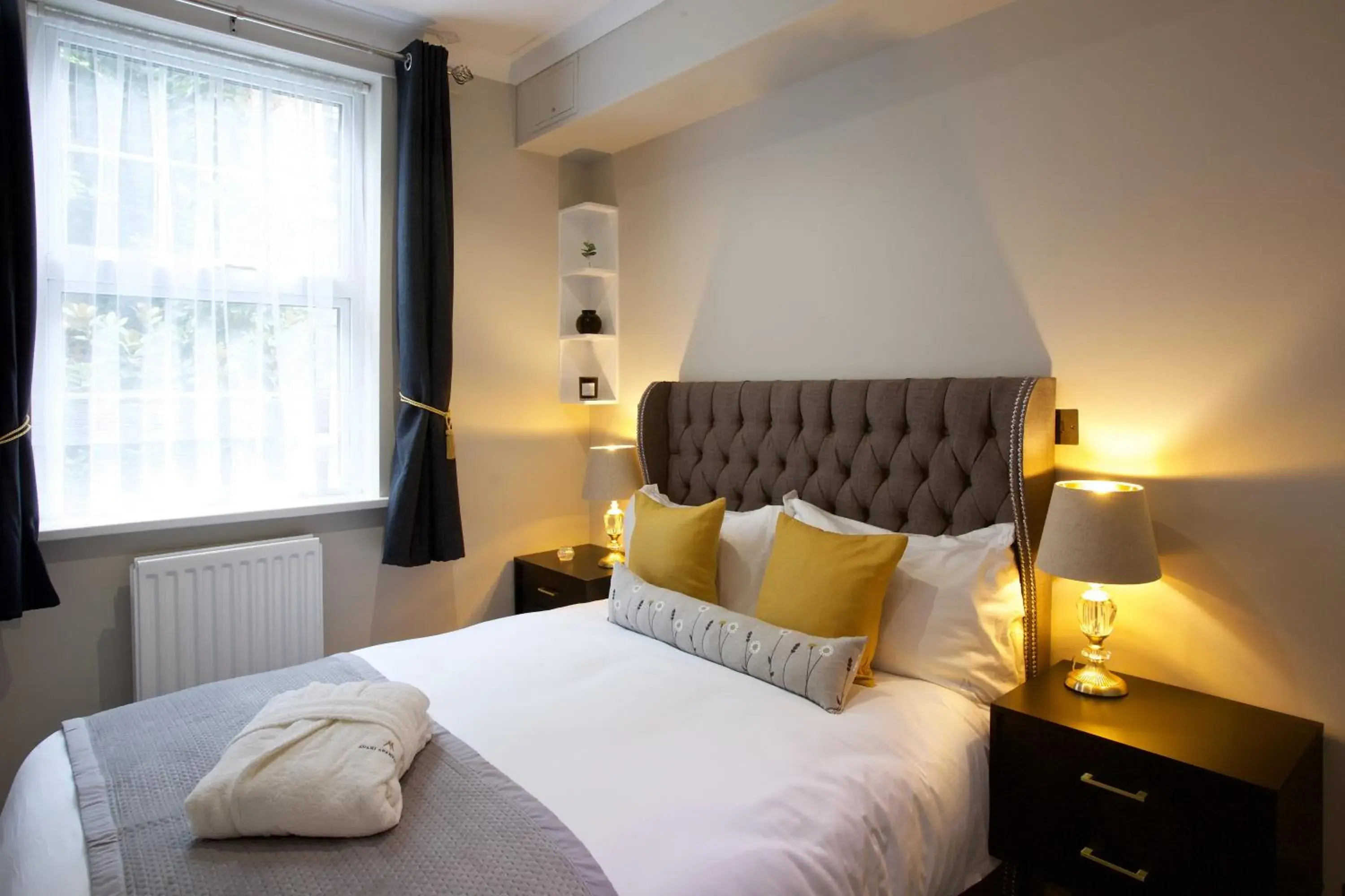 Bedroom, Bed in Avari Apartments - Winchester Collection Bedroom, Bed in Avari Apartments - Winchester Collection