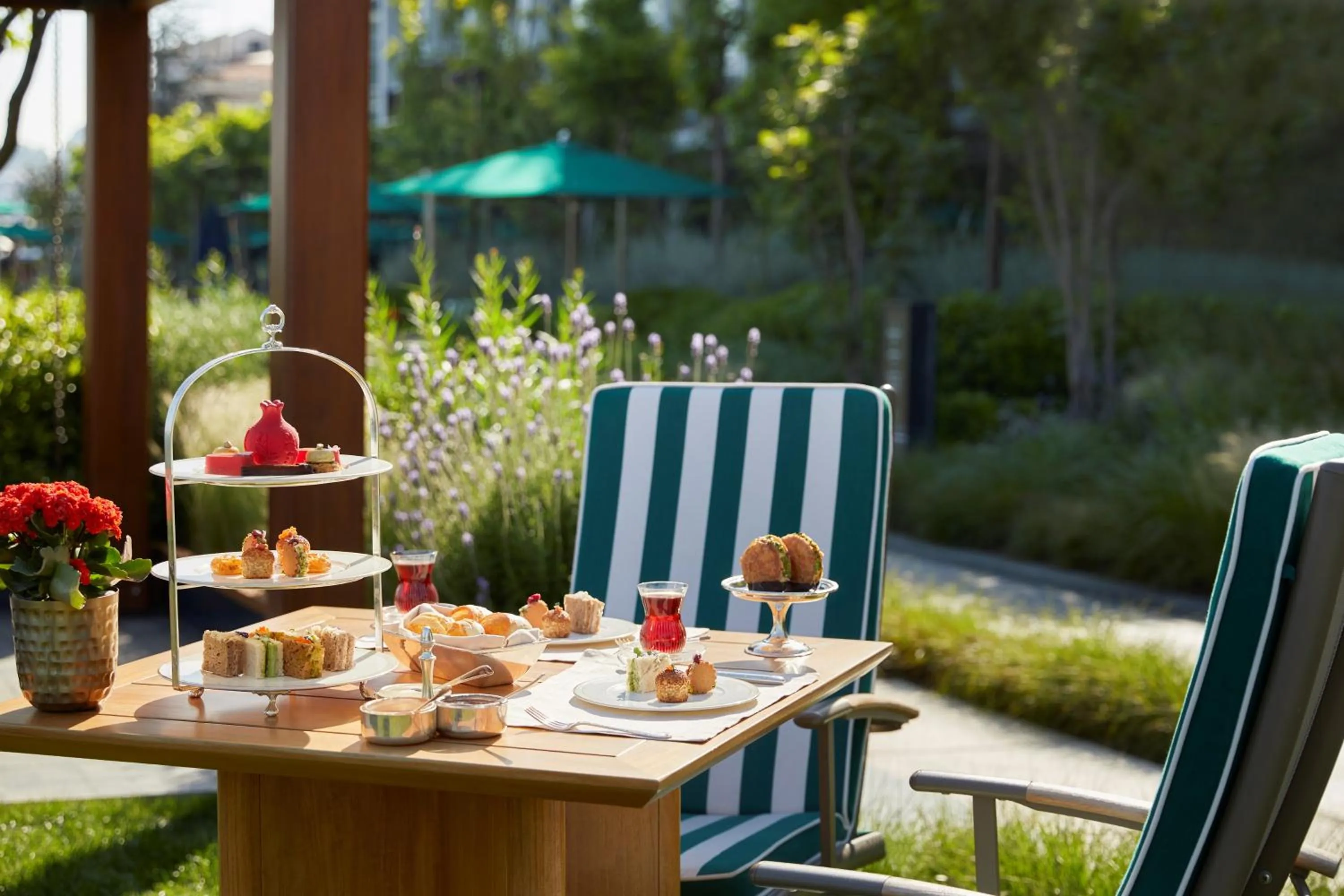 Restaurant/places to eat in The Peninsula Istanbul