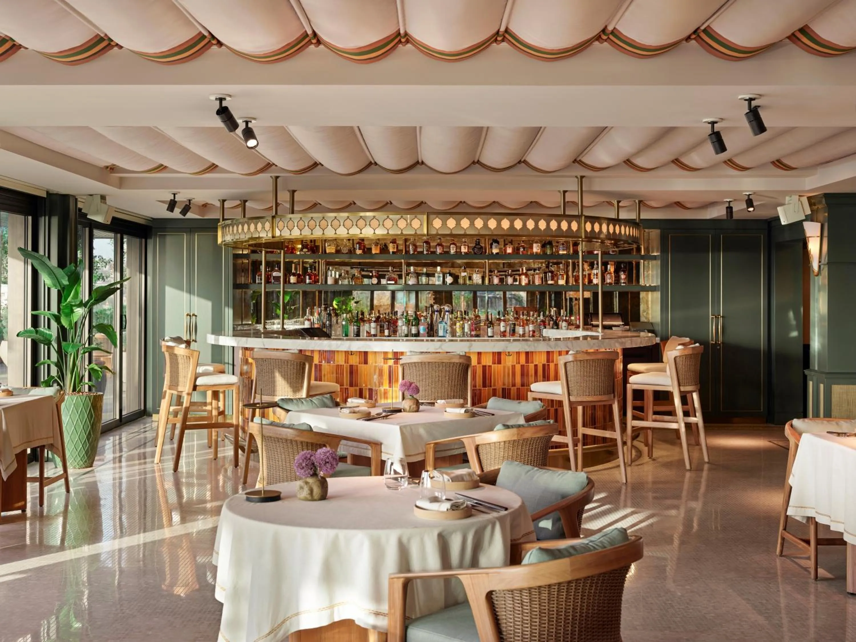 Restaurant/places to eat in The Peninsula Istanbul