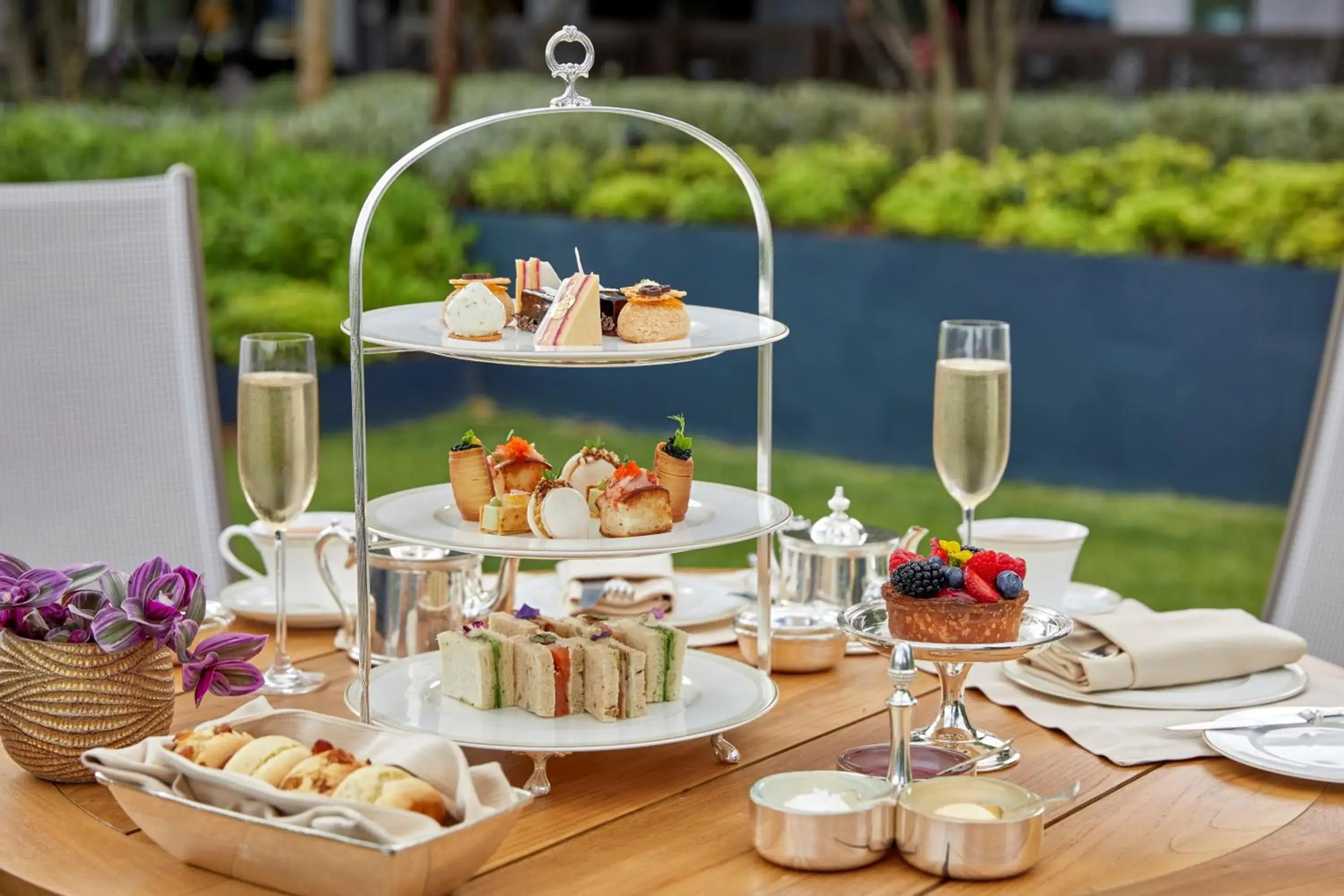 Restaurant/places to eat in The Peninsula Istanbul Restaurant/places to eat in The Peninsula Istanbul