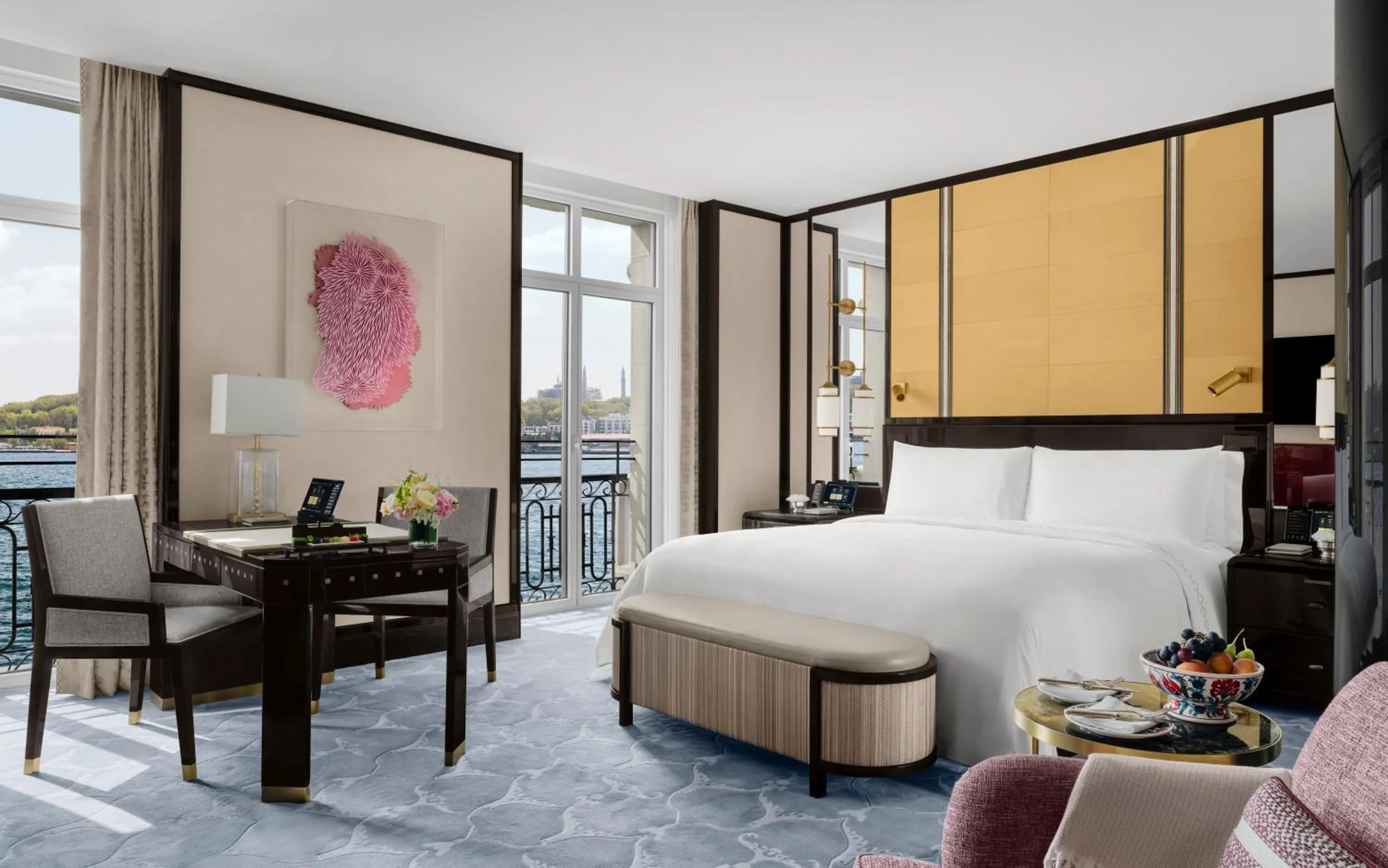 Bedroom, Bed in The Peninsula Istanbul