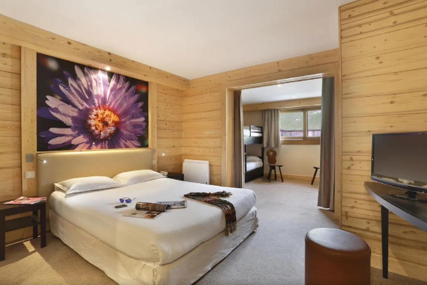 Bed in Les Roches 1500